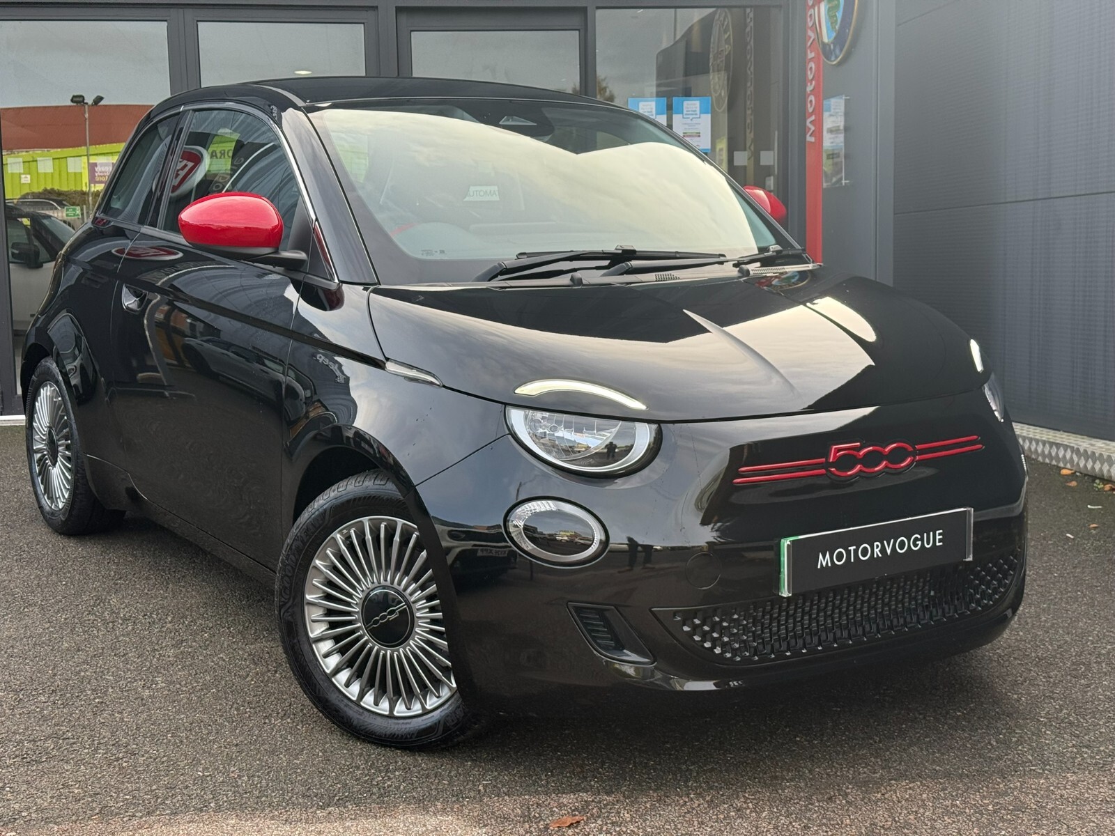 Main listing image - Fiat 500 Electric