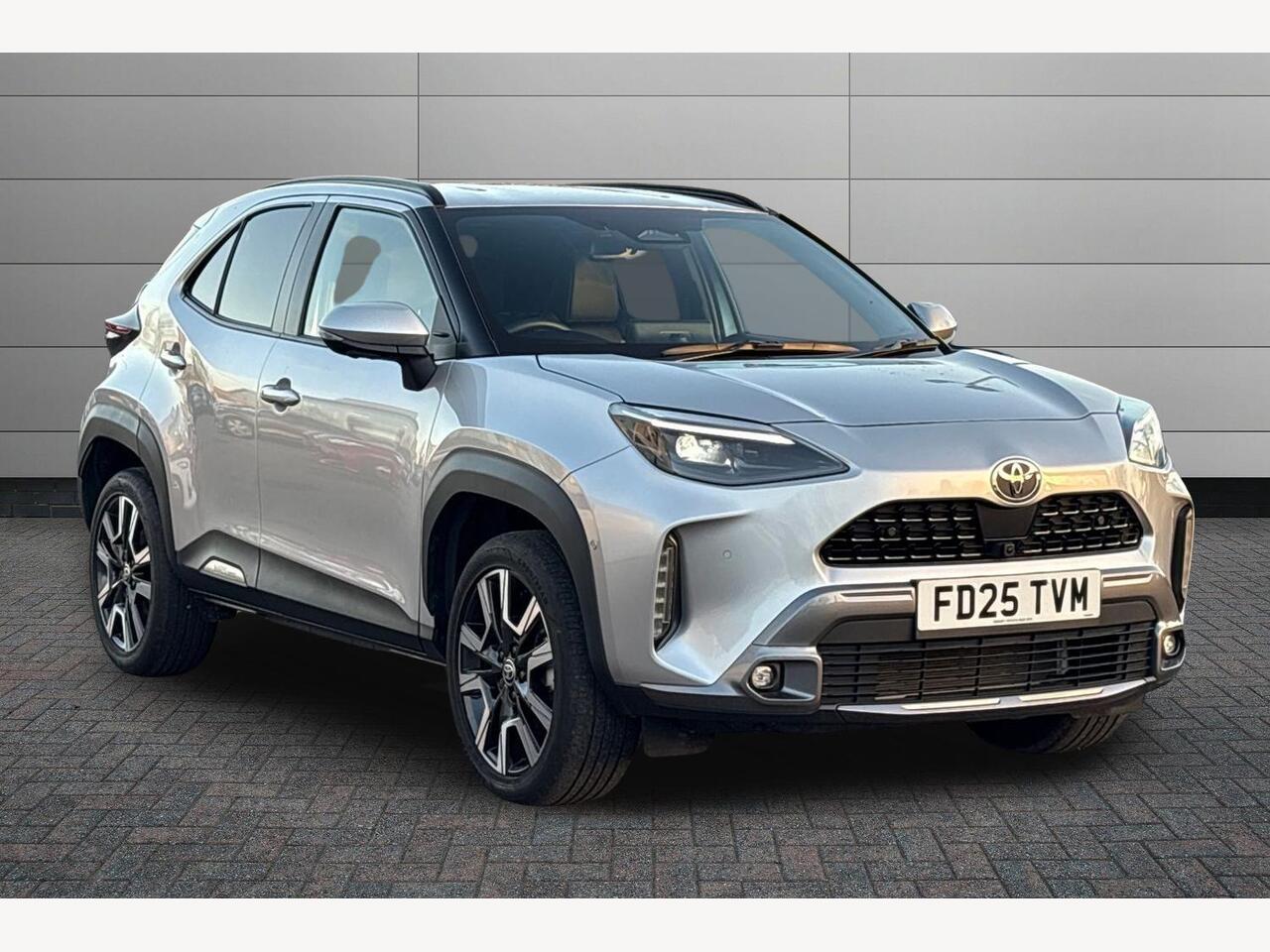 Main listing image - Toyota Yaris Cross