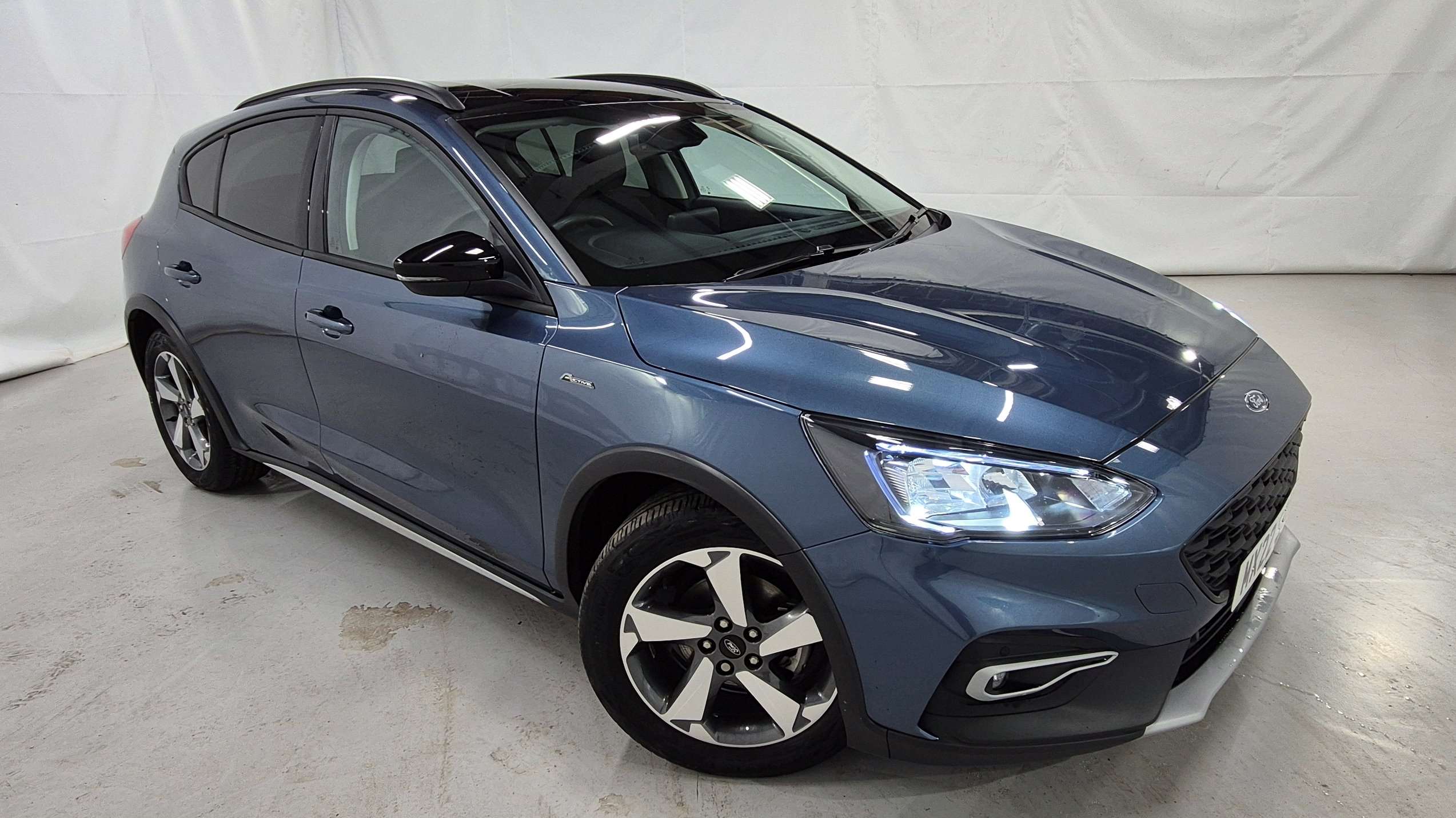 Main listing image - Ford Focus Active