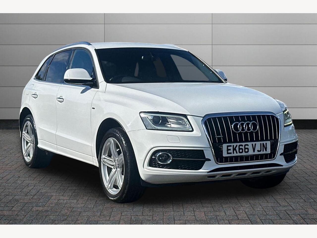 Main listing image - Audi Q5