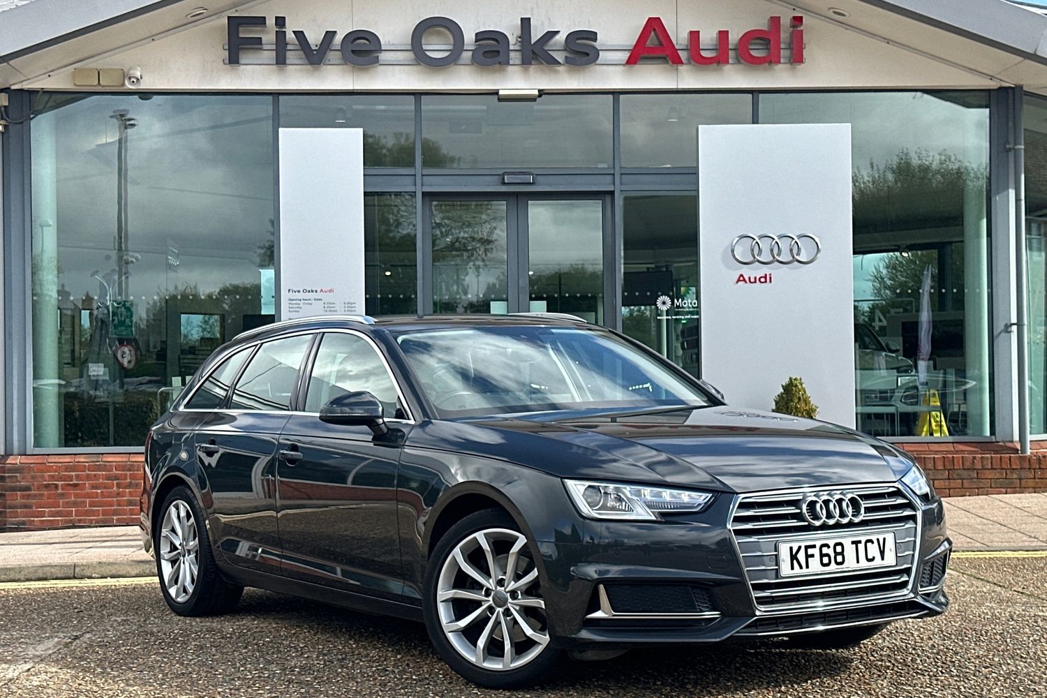 Main listing image - Audi A4