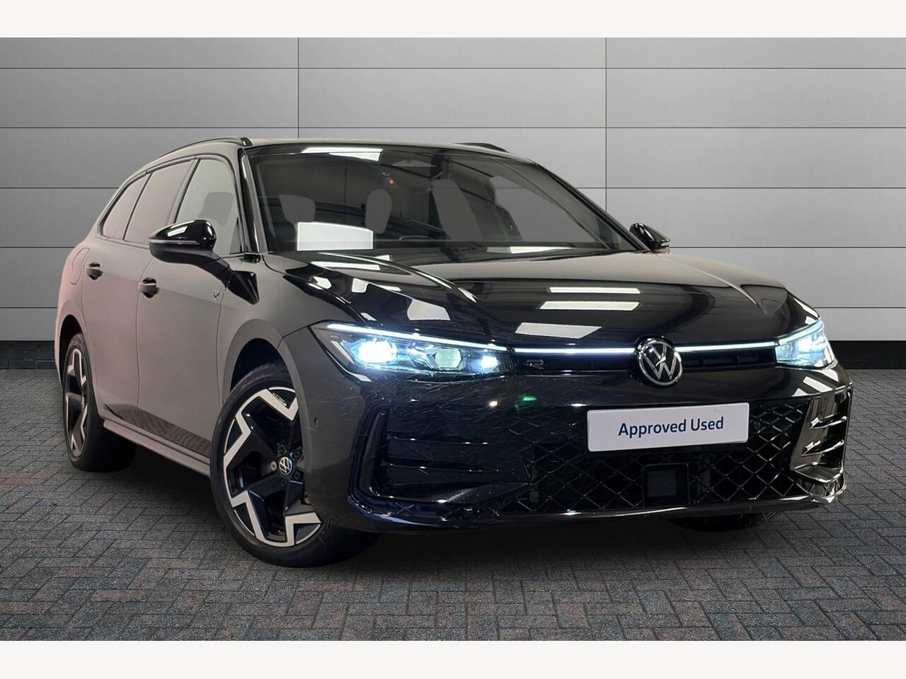 Main listing image - Volkswagen Passat