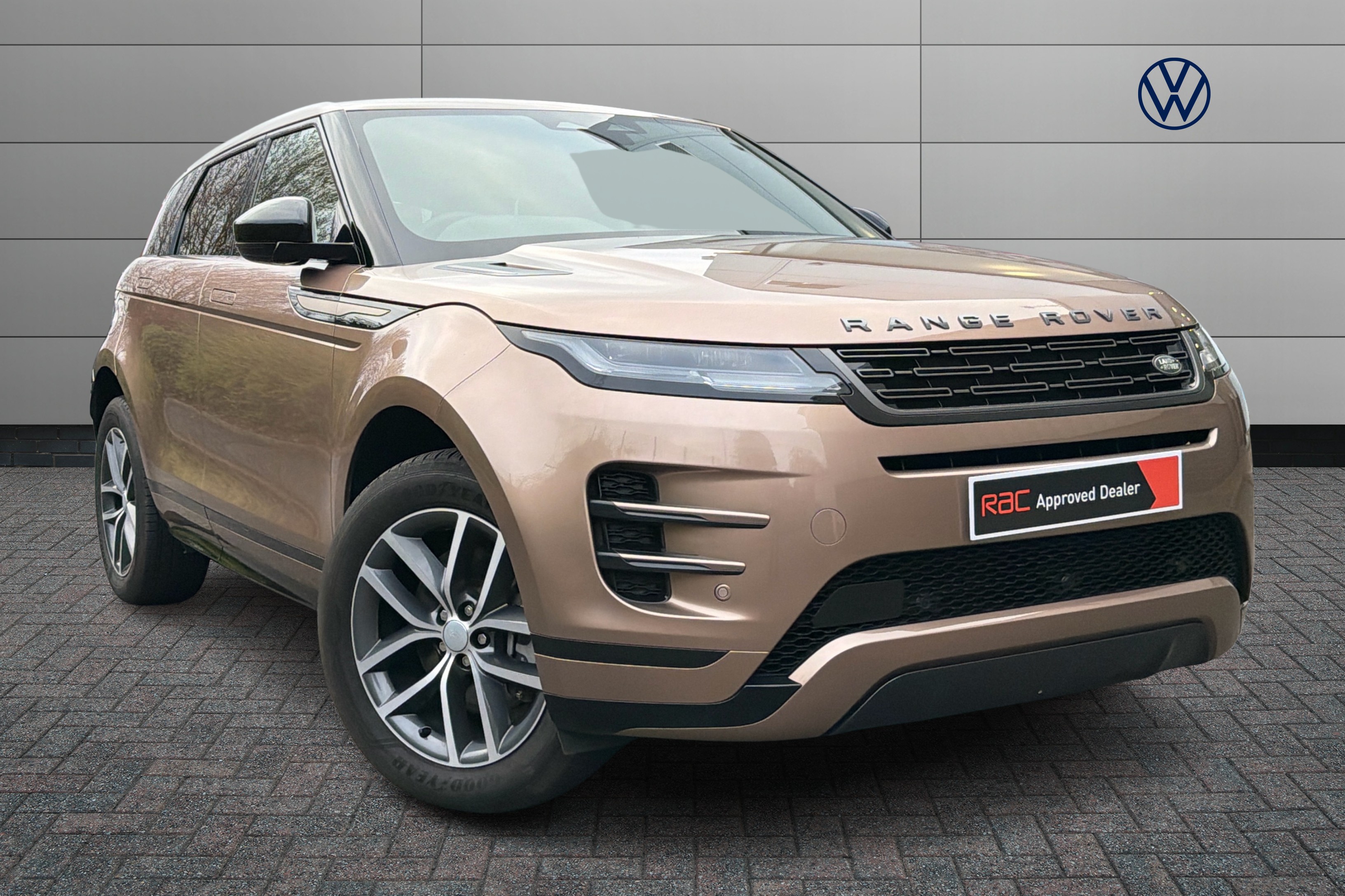 Main listing image - Land Rover Range Rover Evoque
