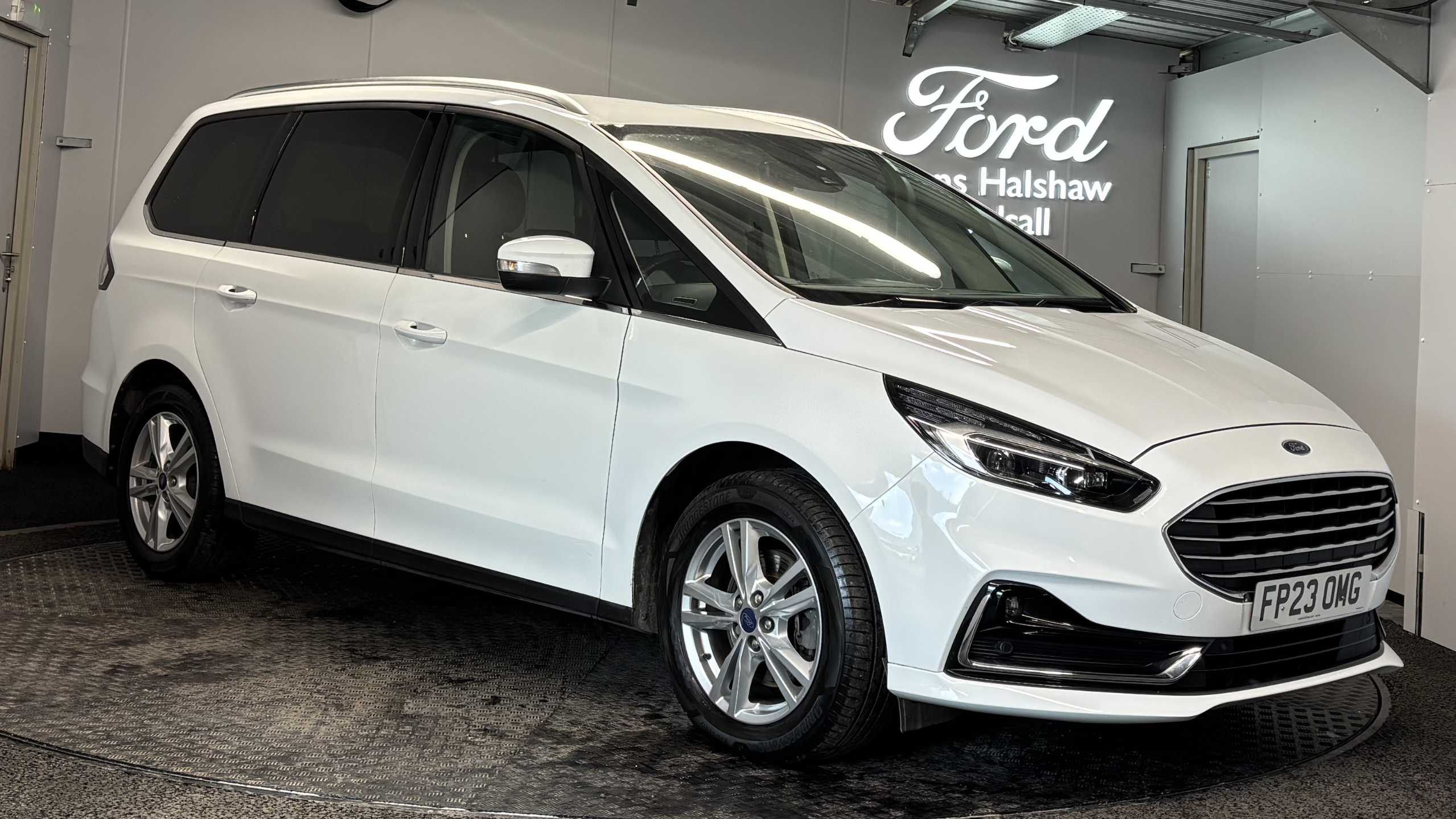 Main listing image - Ford Galaxy