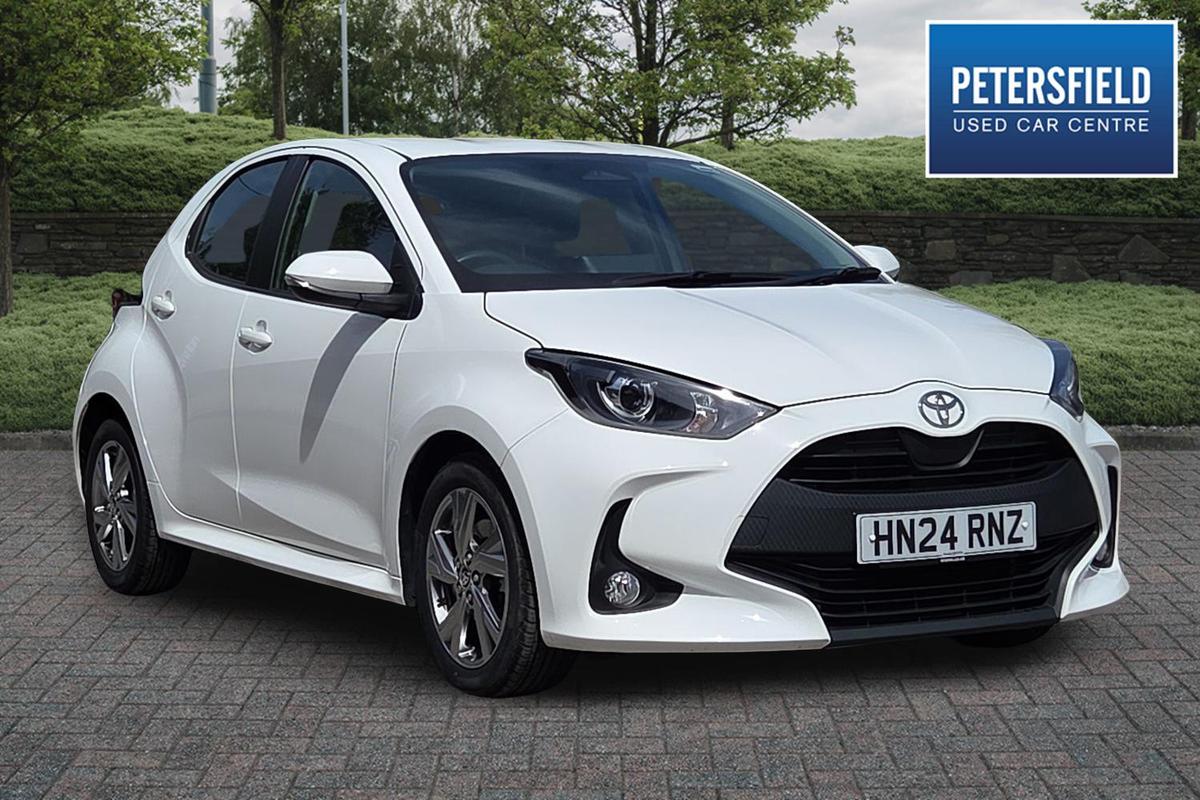 Main listing image - Toyota Yaris