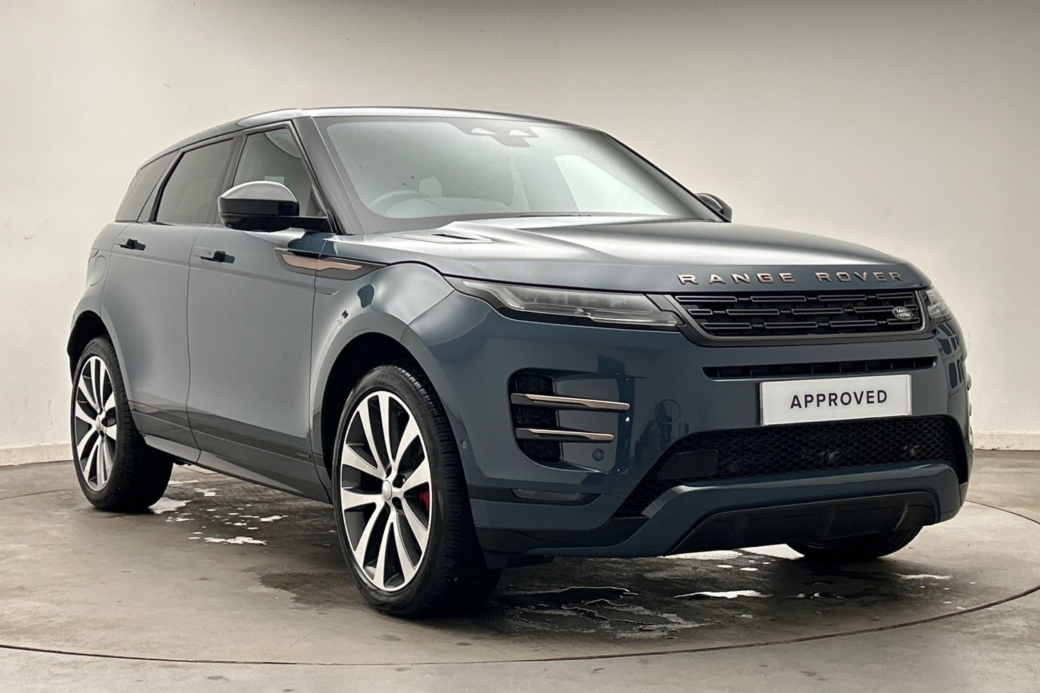 Main listing image - Land Rover Range Rover Evoque