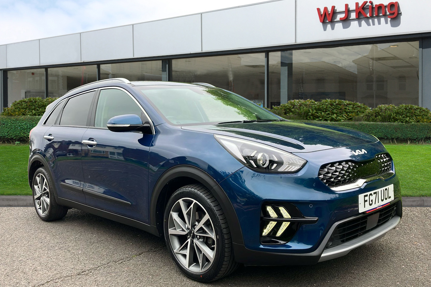 Main listing image - Kia Niro