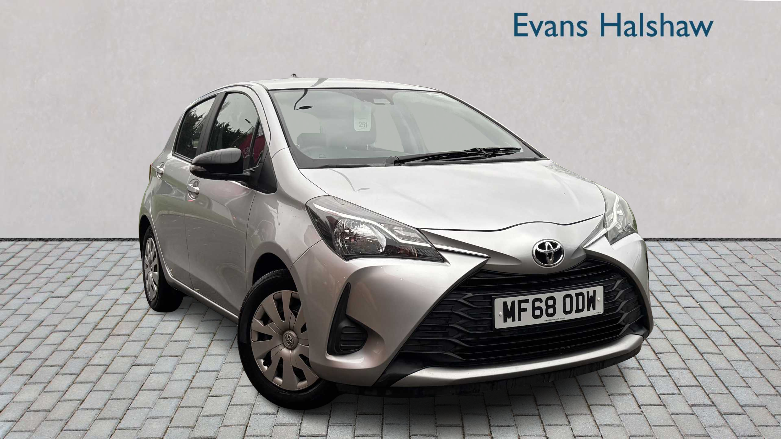 Main listing image - Toyota Yaris