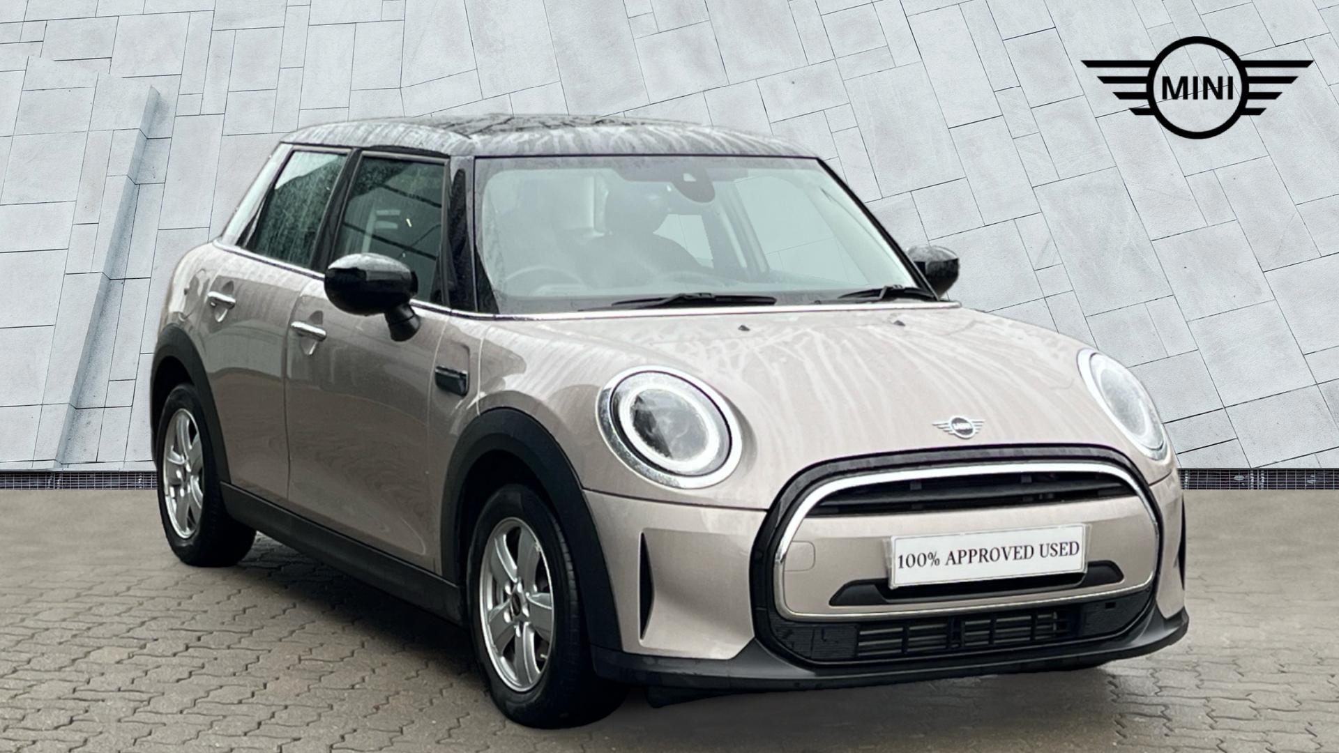 Main listing image - MINI Hatchback 5dr