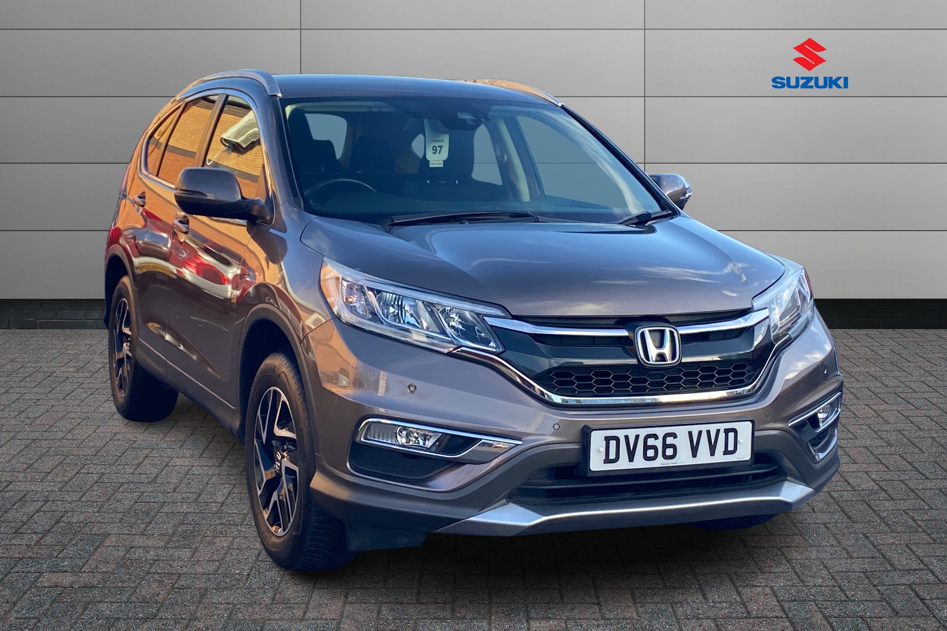 Main listing image - Honda CR-V
