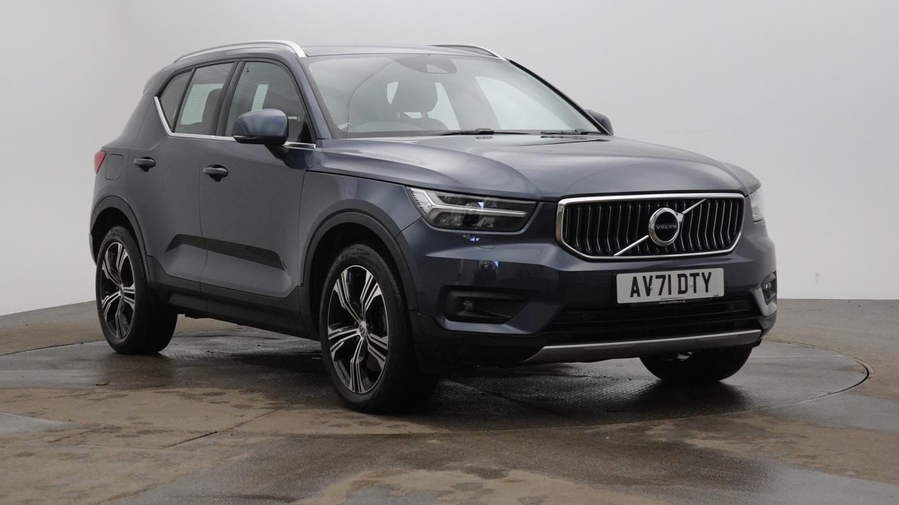 Main listing image - Volvo XC40 Recharge