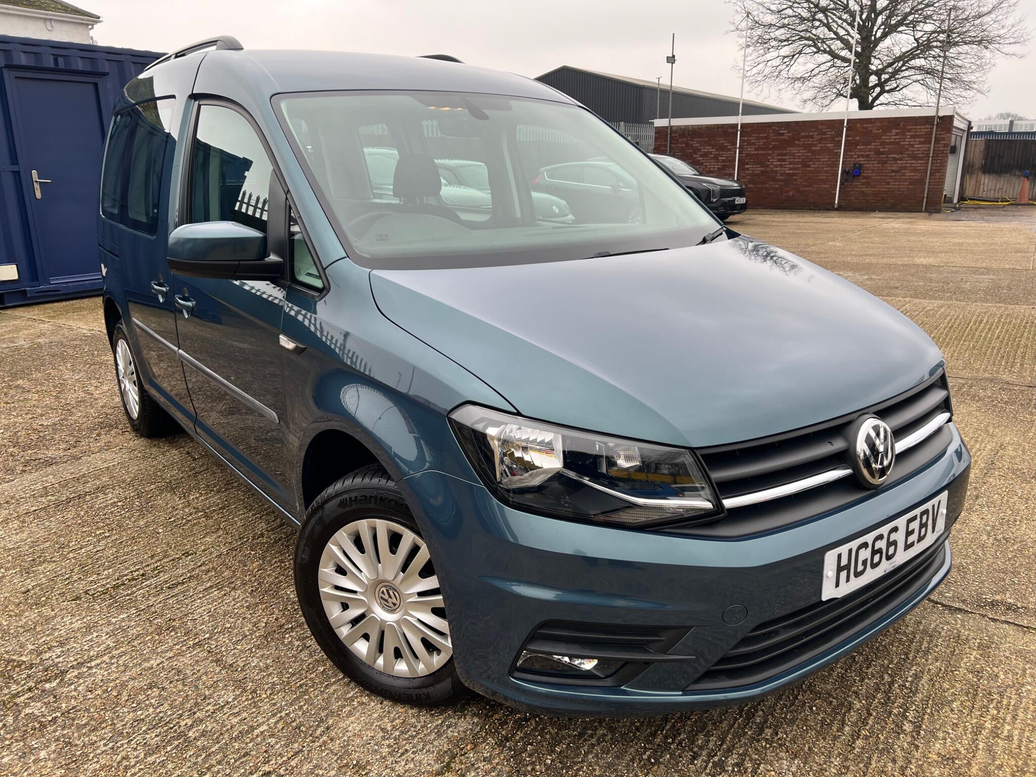 Main listing image - Volkswagen Caddy Life
