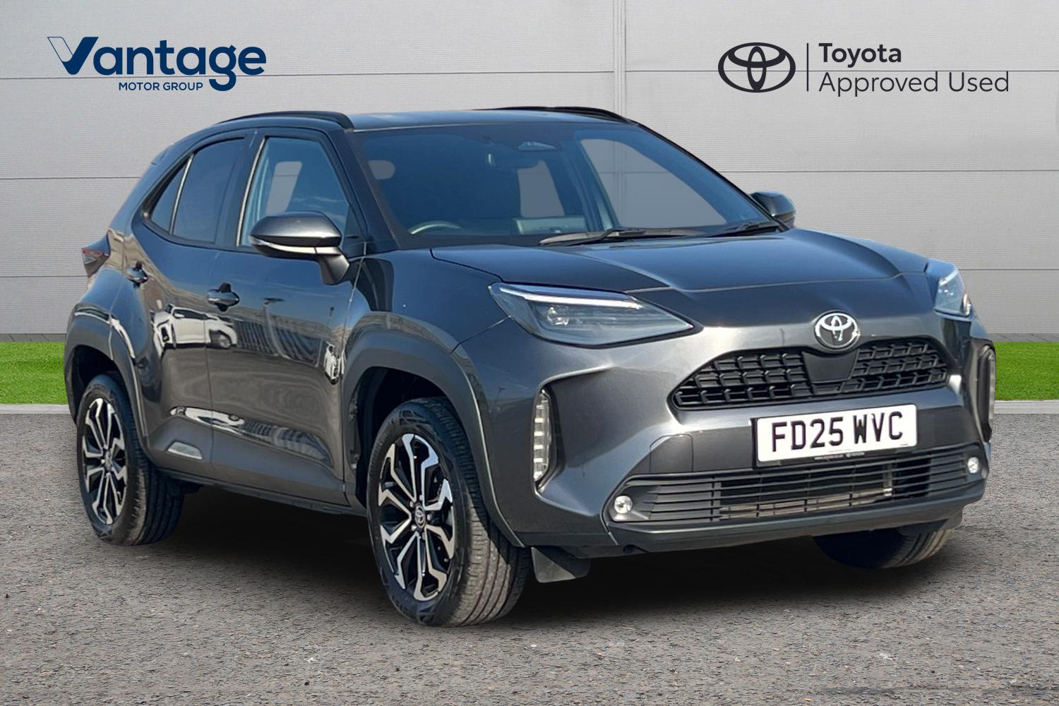 Main listing image - Toyota Yaris Cross