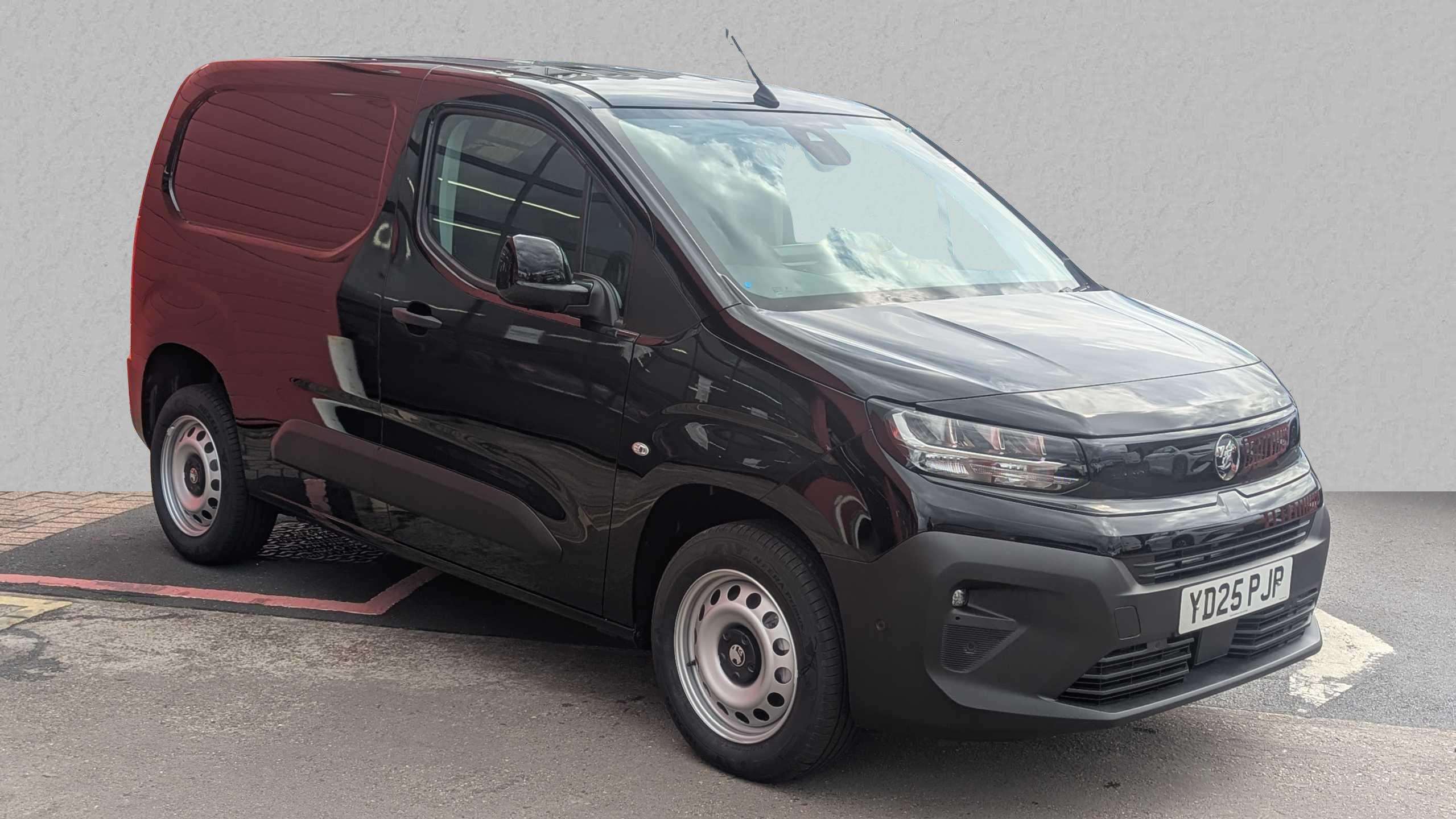 Main listing image - Vauxhall Combo Cargo