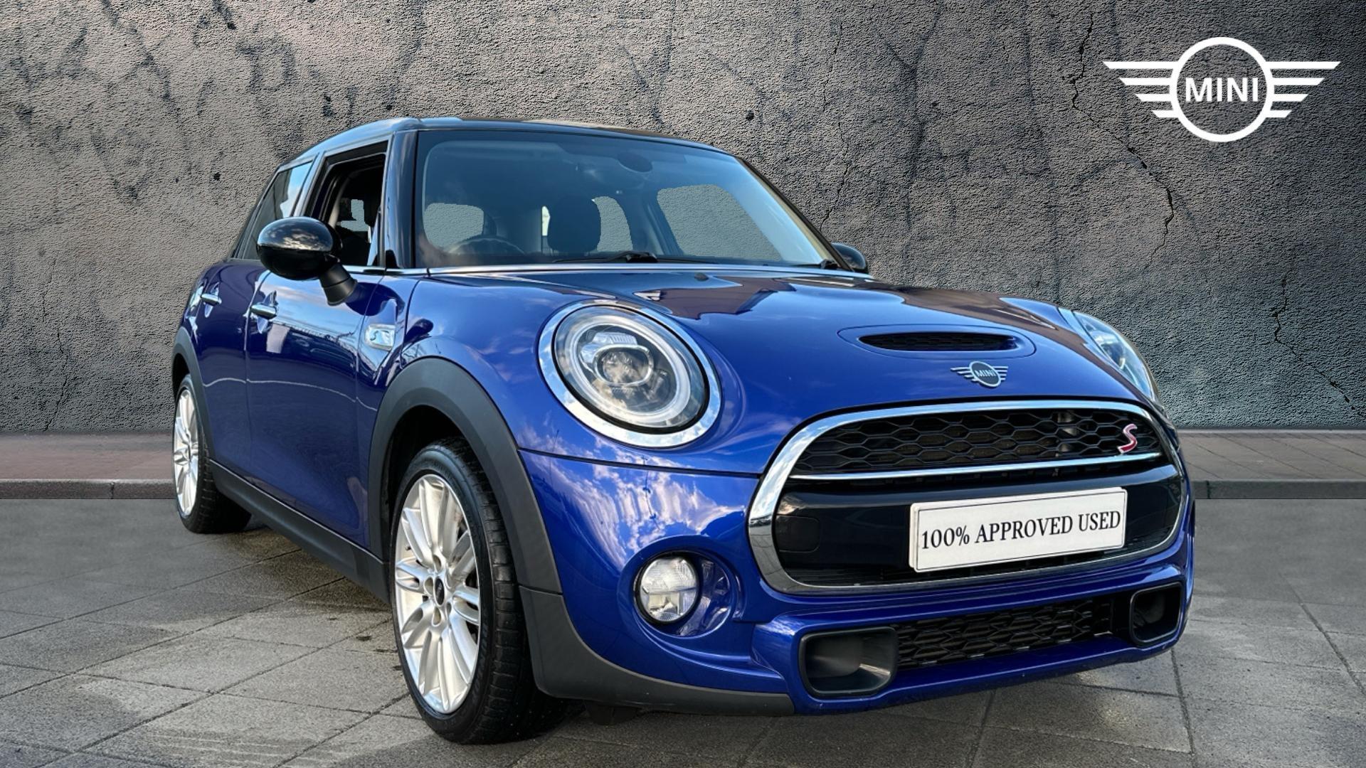 Main listing image - MINI Hatchback 5dr