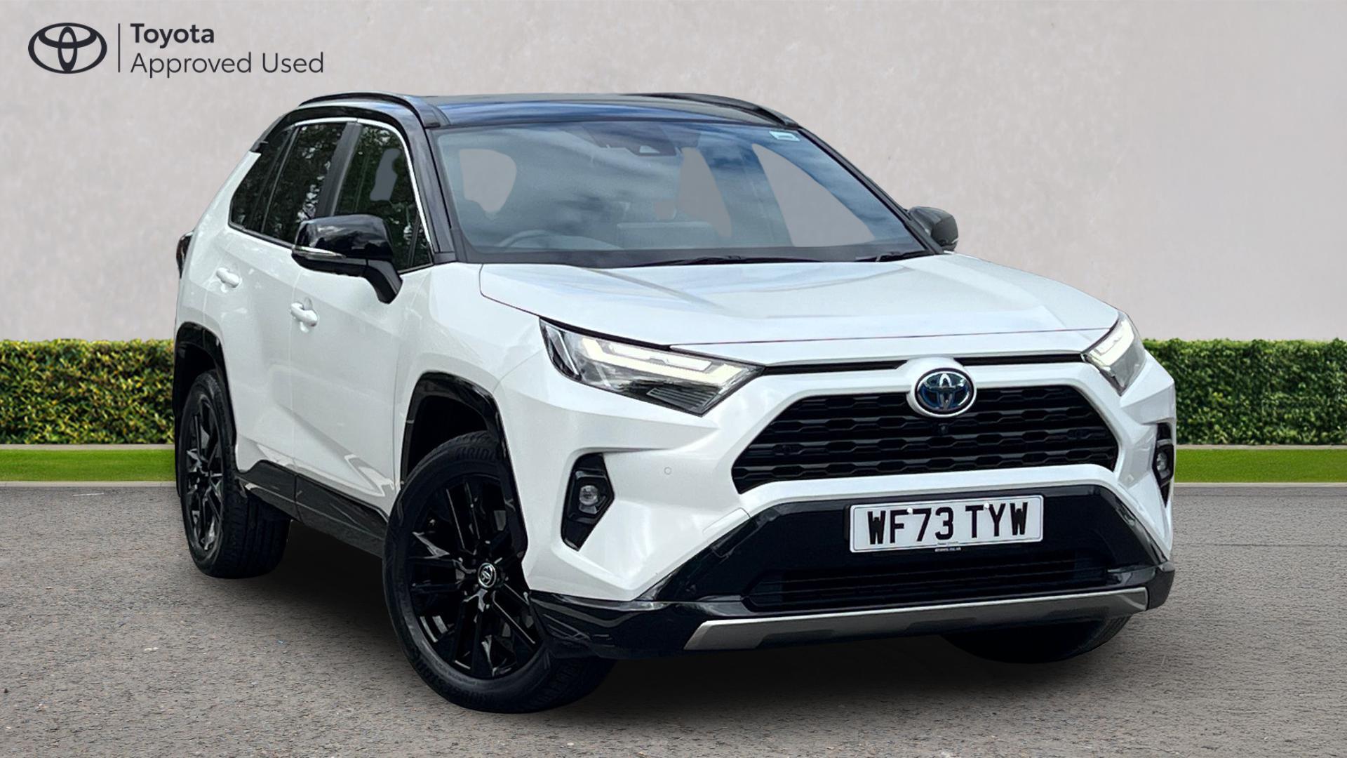 Main listing image - Toyota RAV4