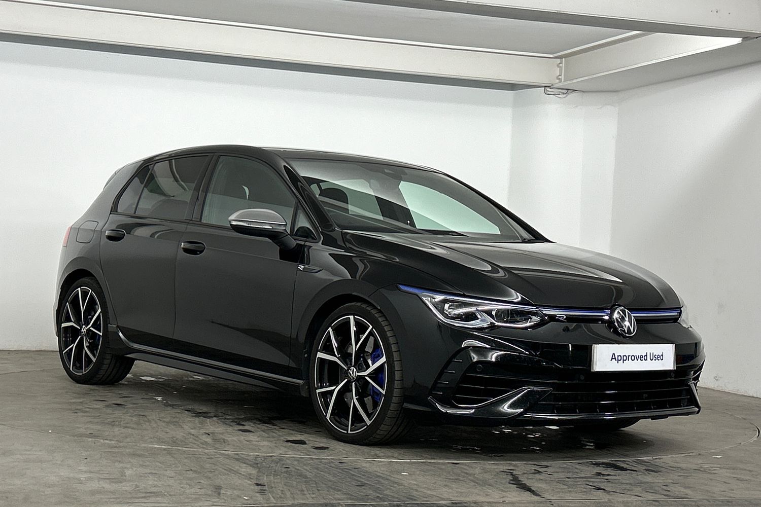Main listing image - Volkswagen Golf R