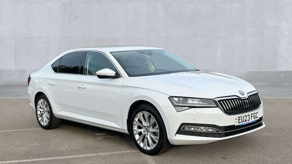 Main listing image - Skoda Superb