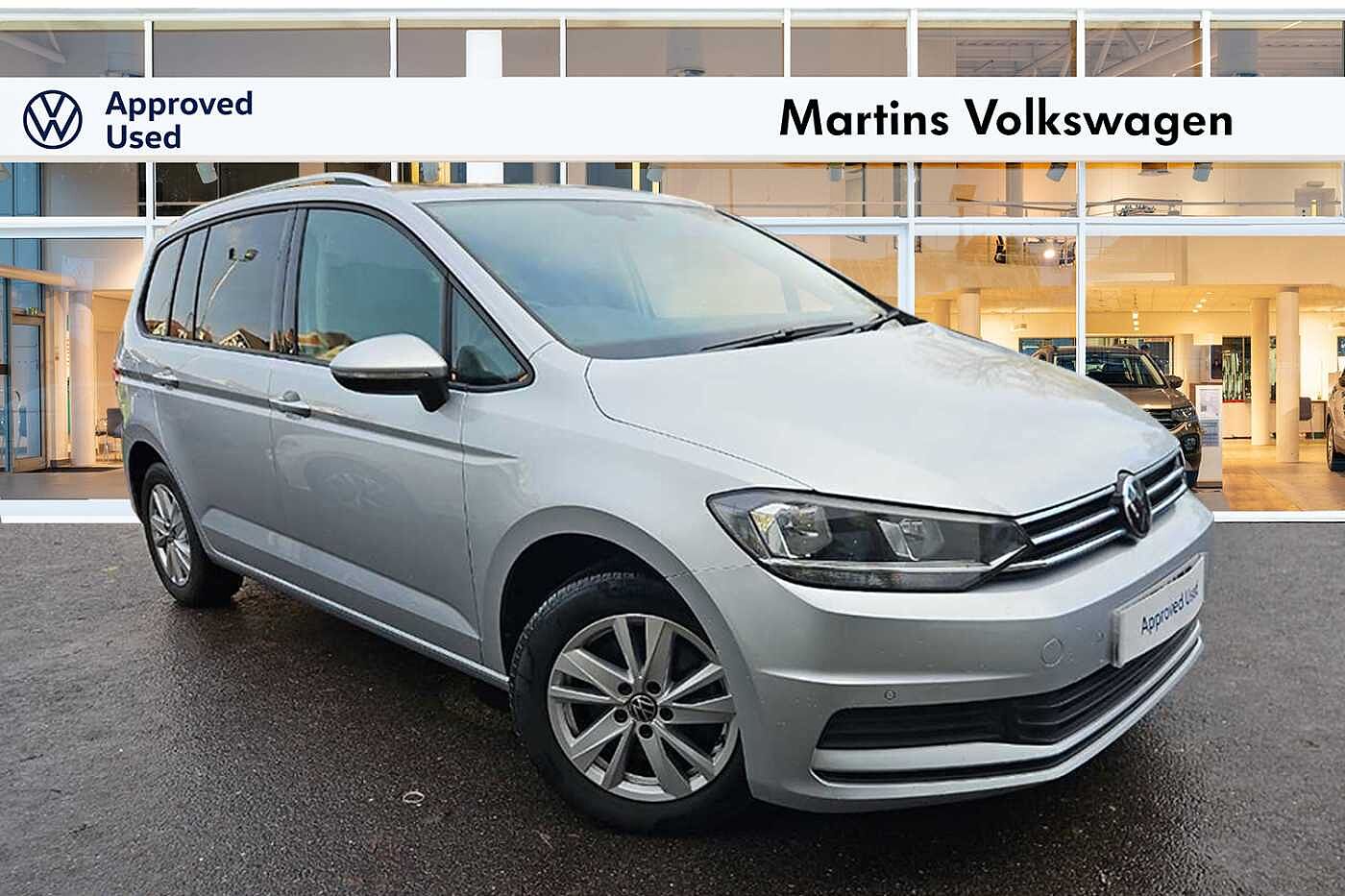 Main listing image - Volkswagen Touran