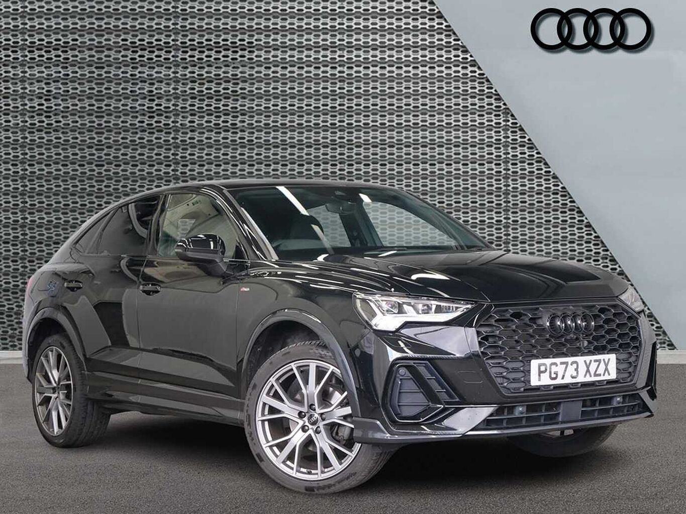 Main listing image - Audi Q3