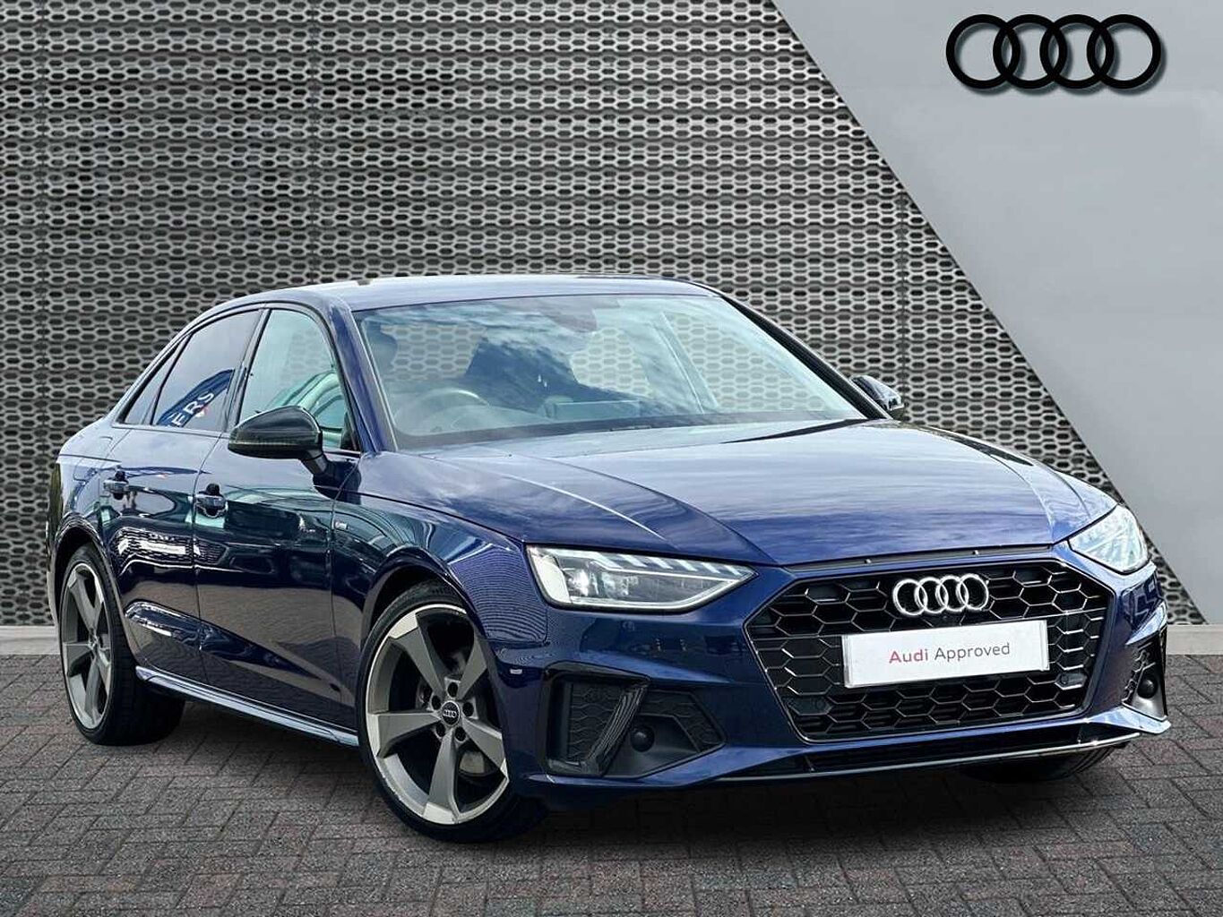 Main listing image - Audi A4