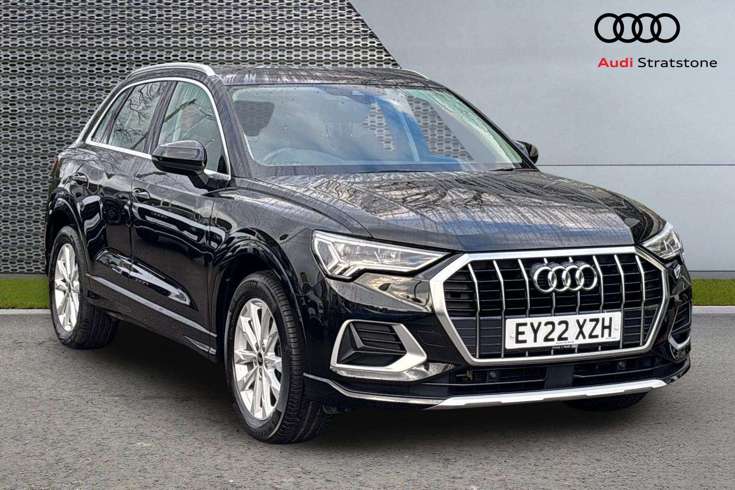 Main listing image - Audi Q3