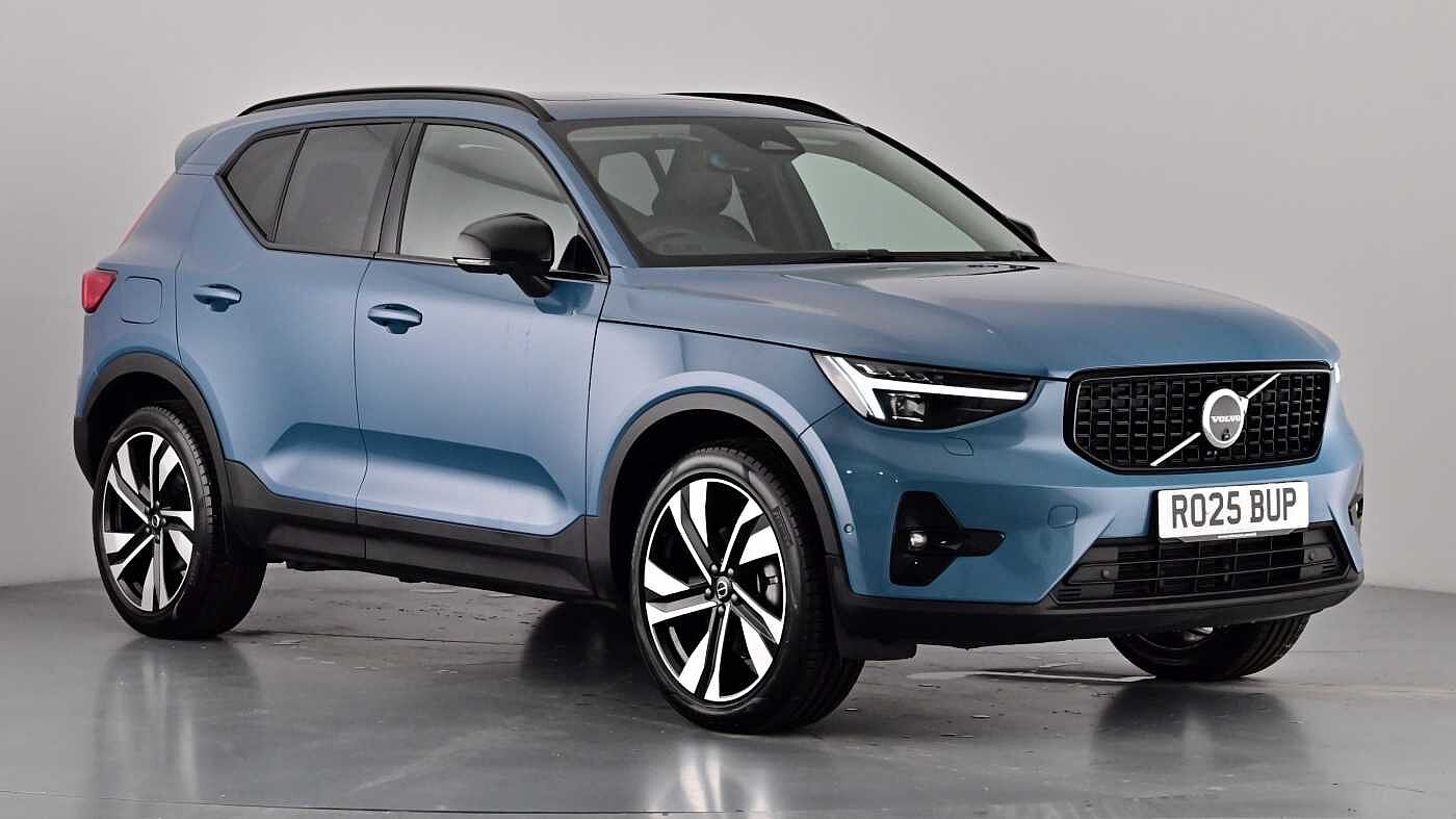 Main listing image - Volvo XC40