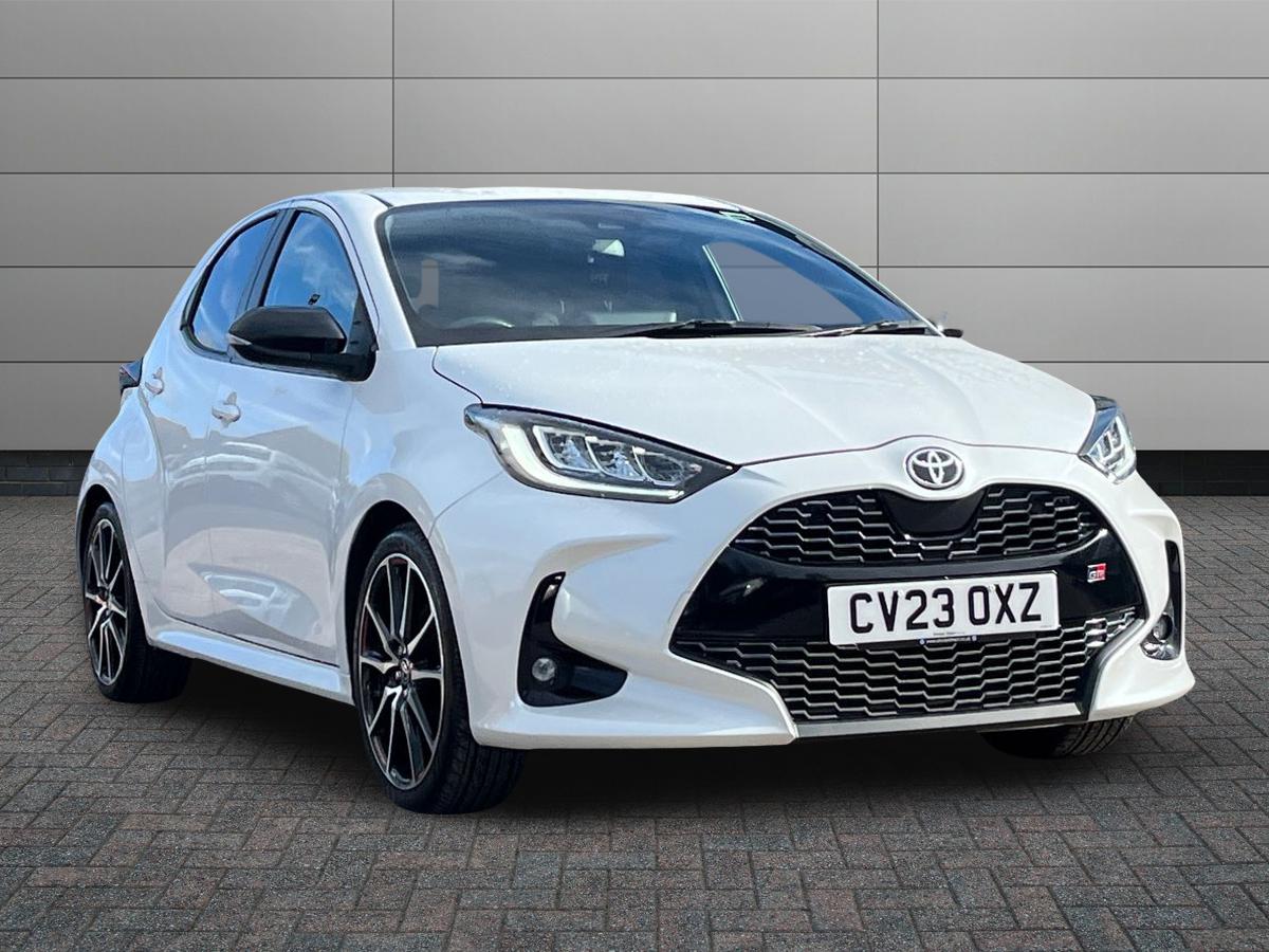 Main listing image - Toyota Yaris