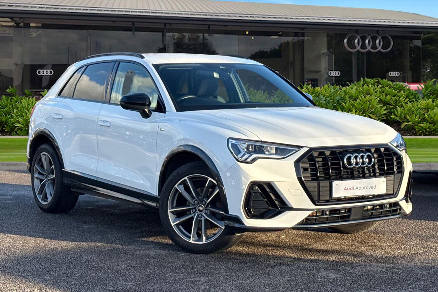 Main listing image - Audi Q3