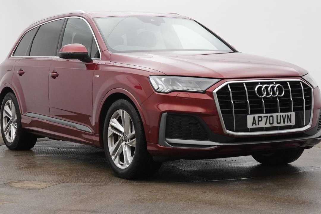 Main listing image - Audi Q7