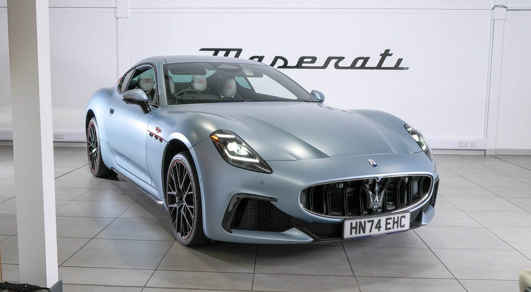 Main listing image - Maserati GranTurismo