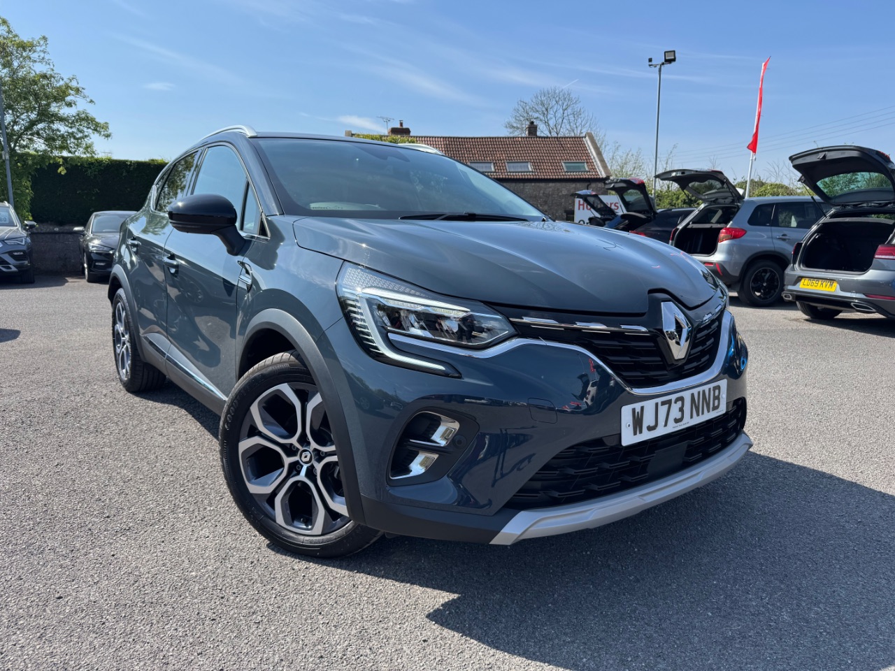 Main listing image - Renault Captur