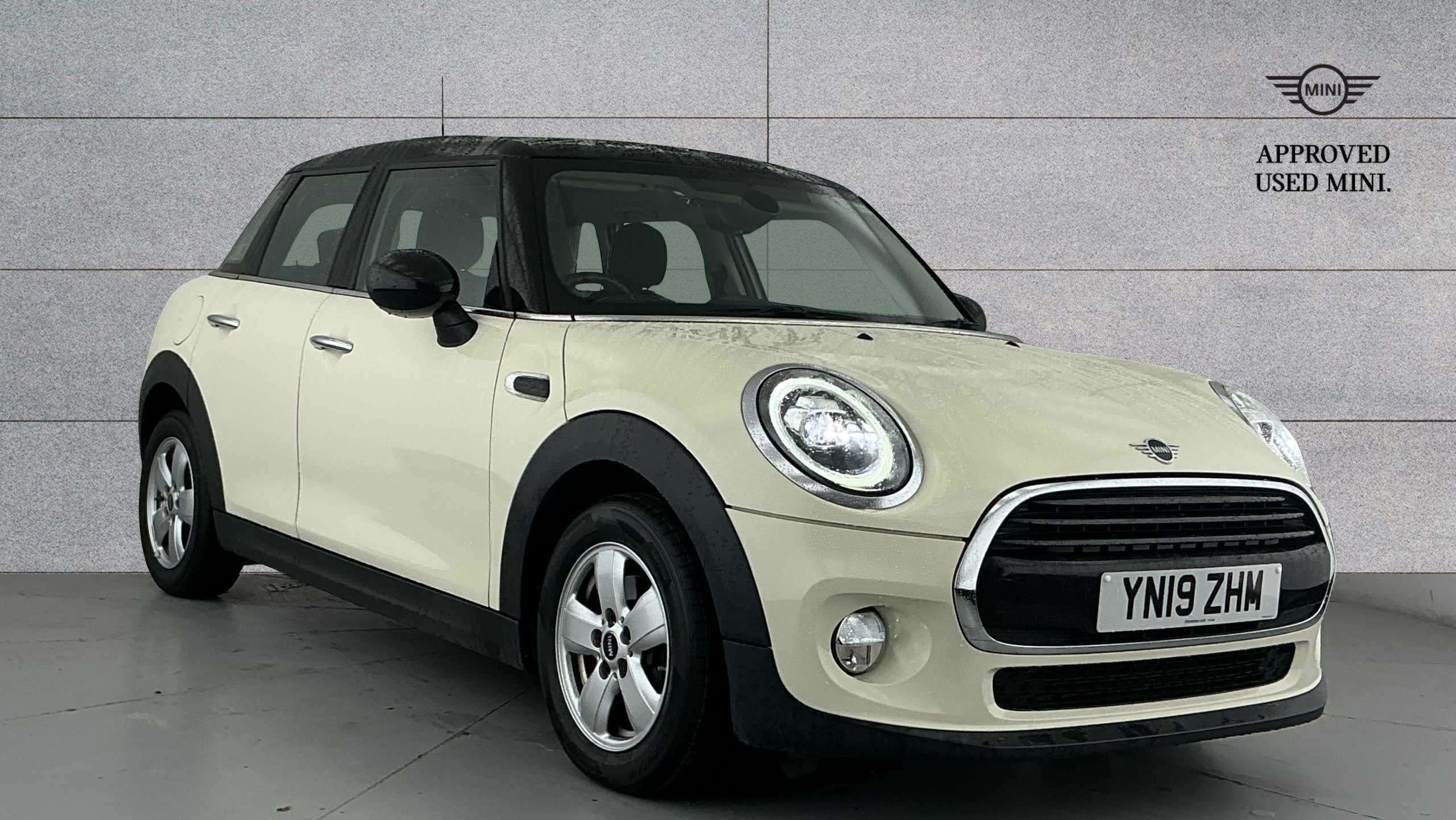 Main listing image - MINI Hatchback 5dr