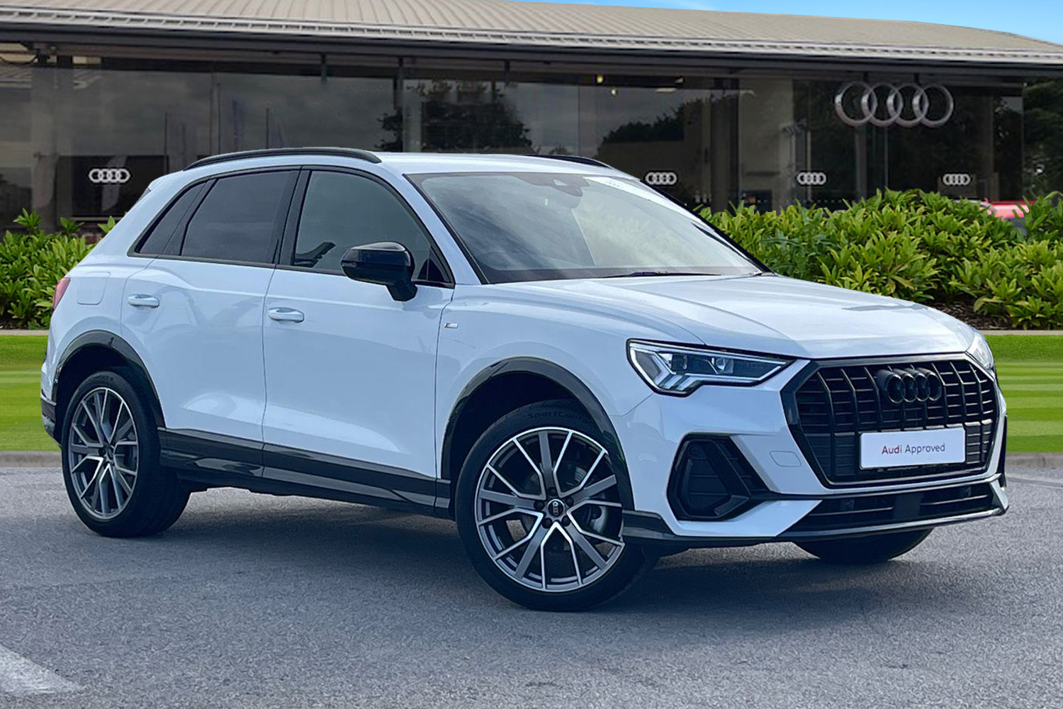 Main listing image - Audi Q3