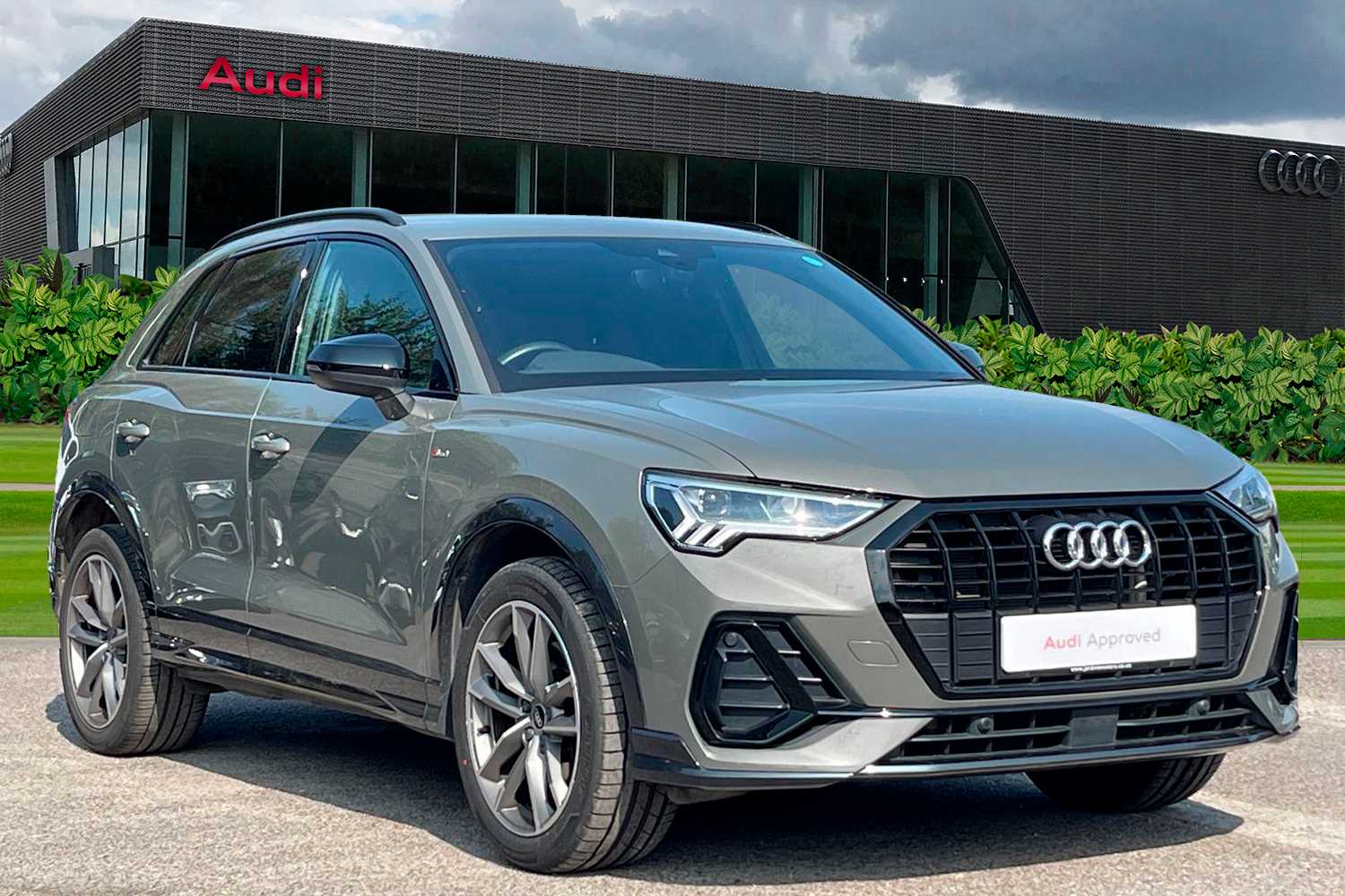 Main listing image - Audi Q3