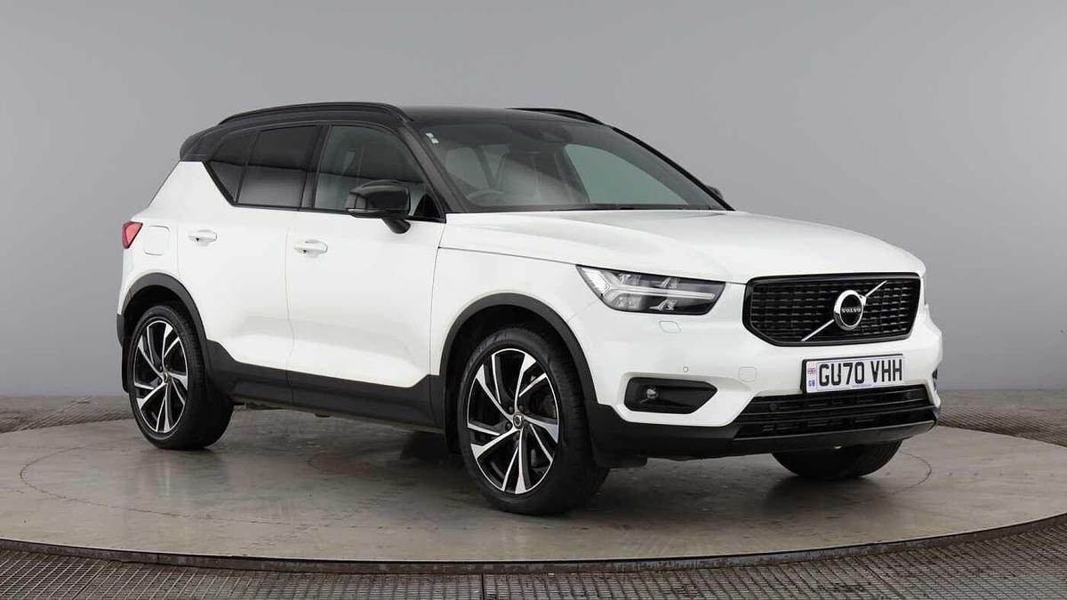 Main listing image - Volvo XC40 Recharge