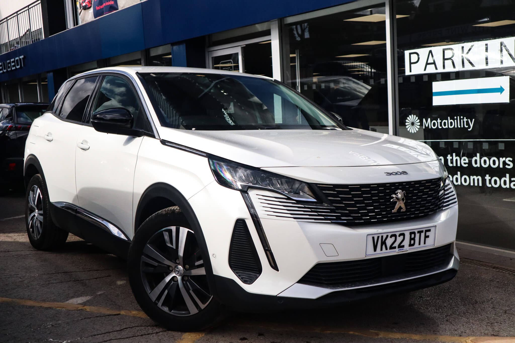 Main listing image - Peugeot 3008