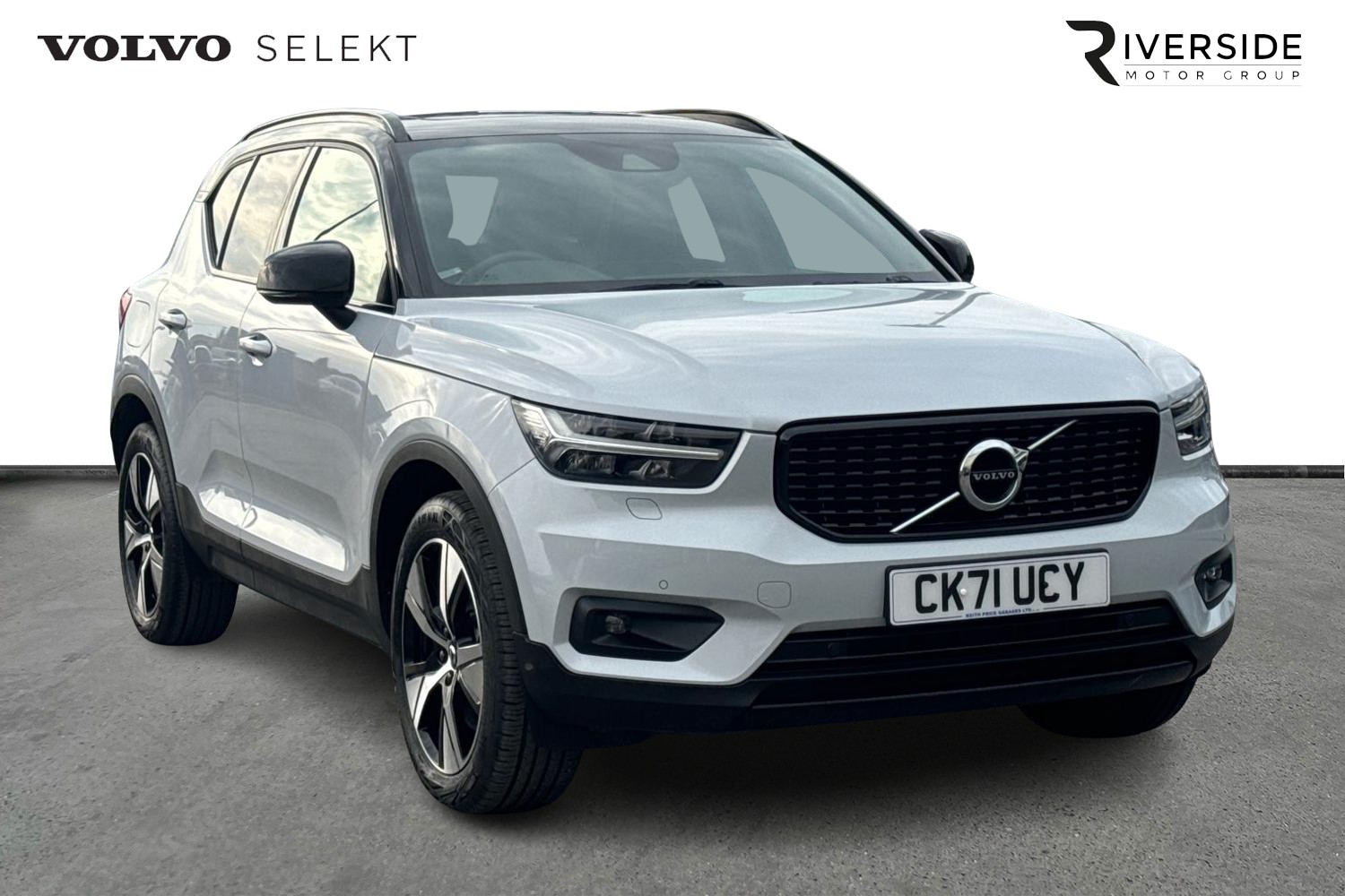 Main listing image - Volvo XC40 Recharge