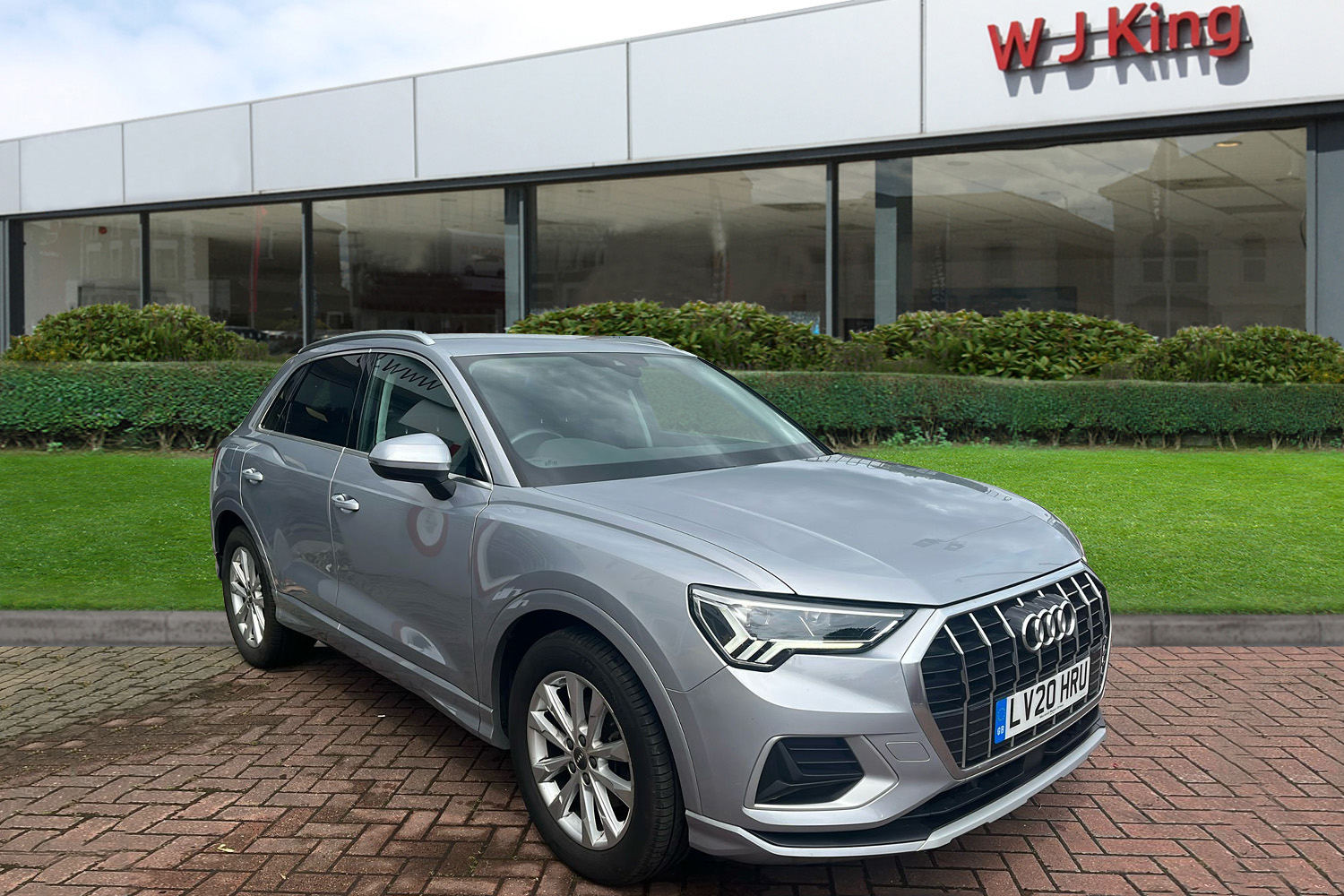 Main listing image - Audi Q3