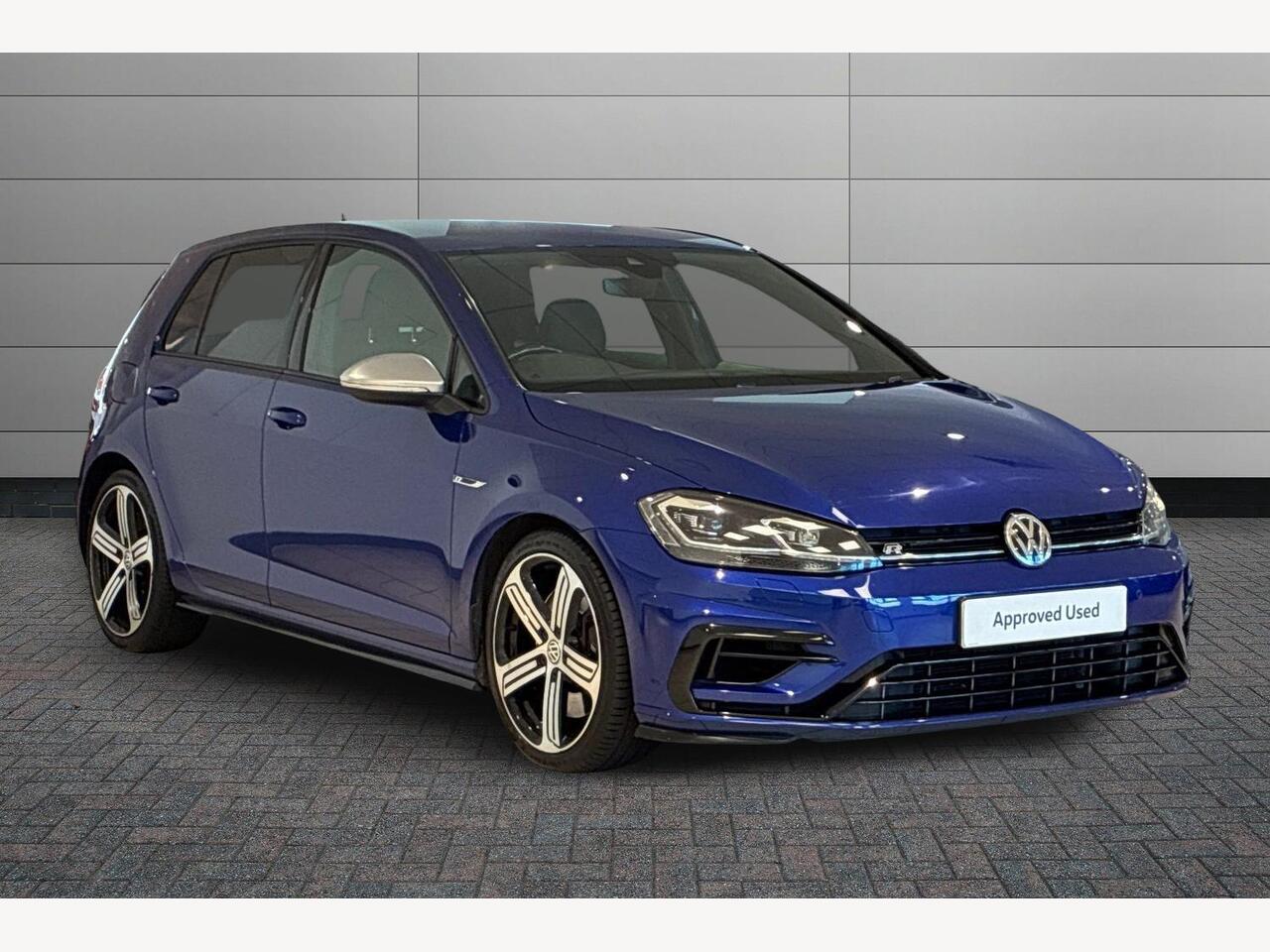 Main listing image - Volkswagen Golf