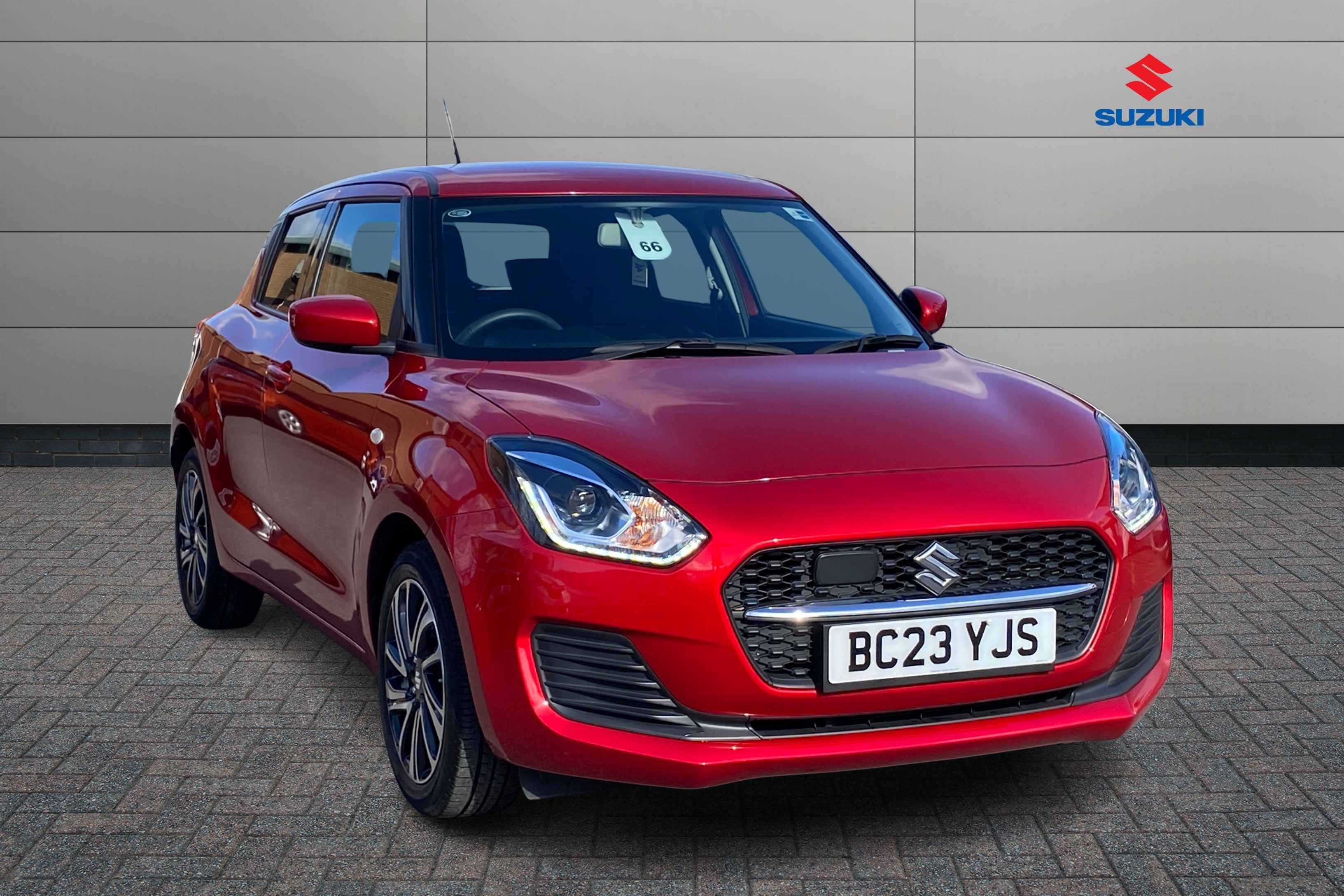 Main listing image - Suzuki Swift