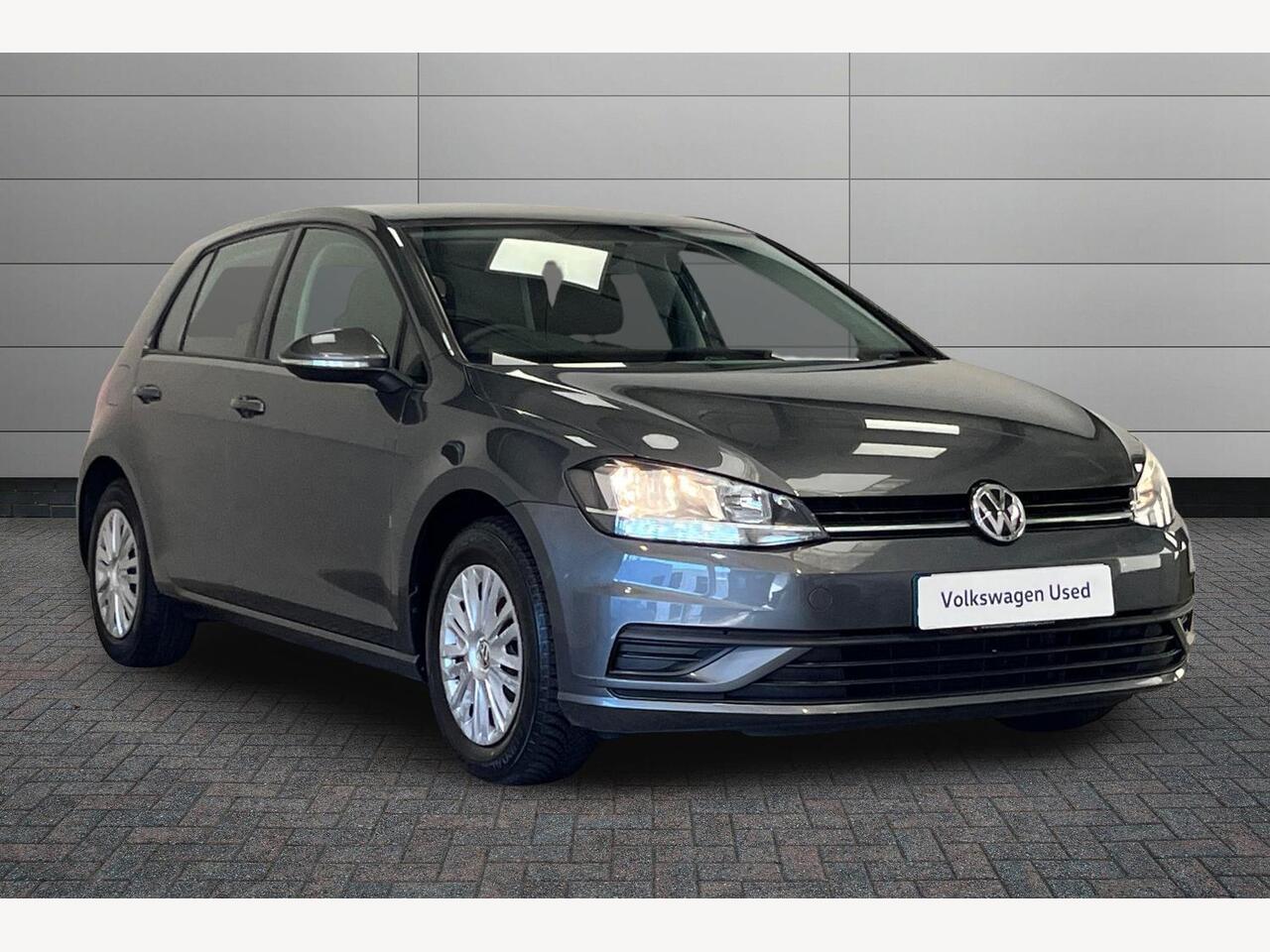 Main listing image - Volkswagen Golf
