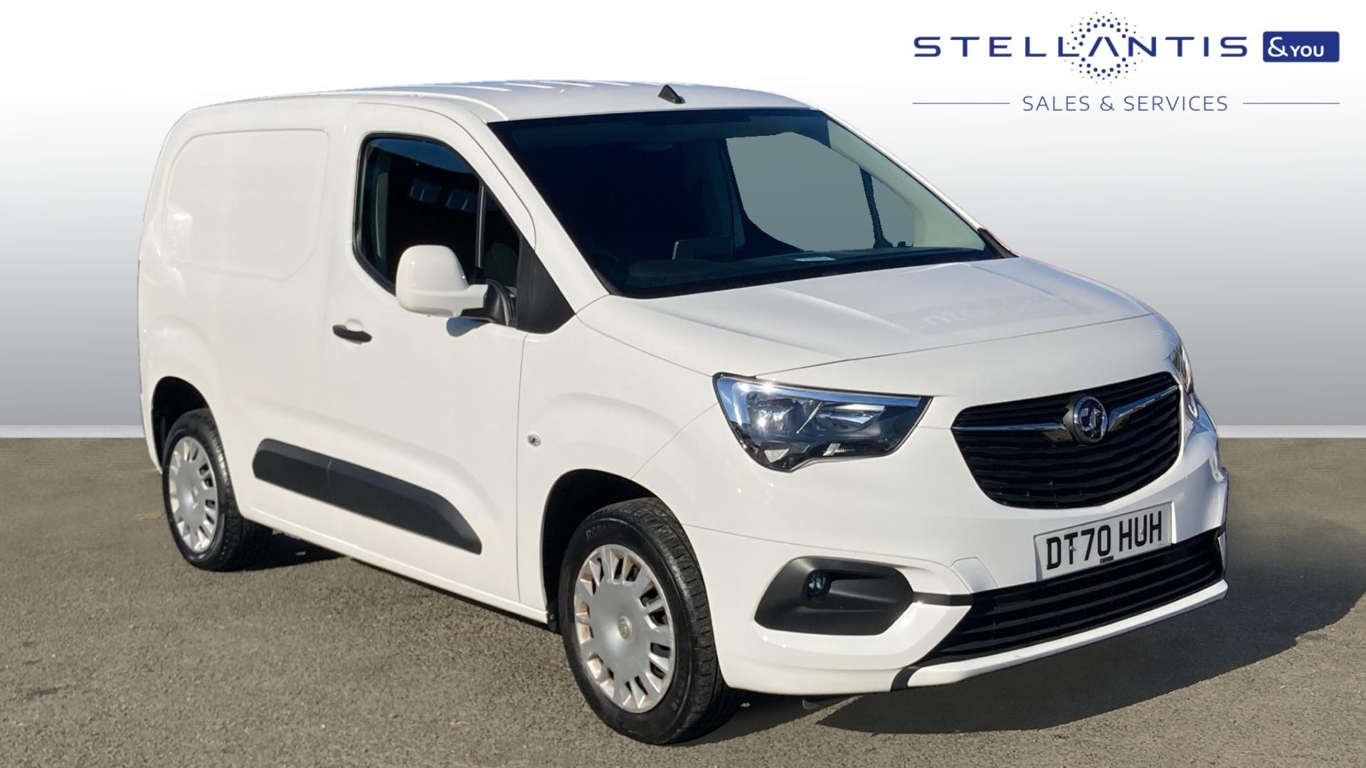 Main listing image - Vauxhall Combo Cargo