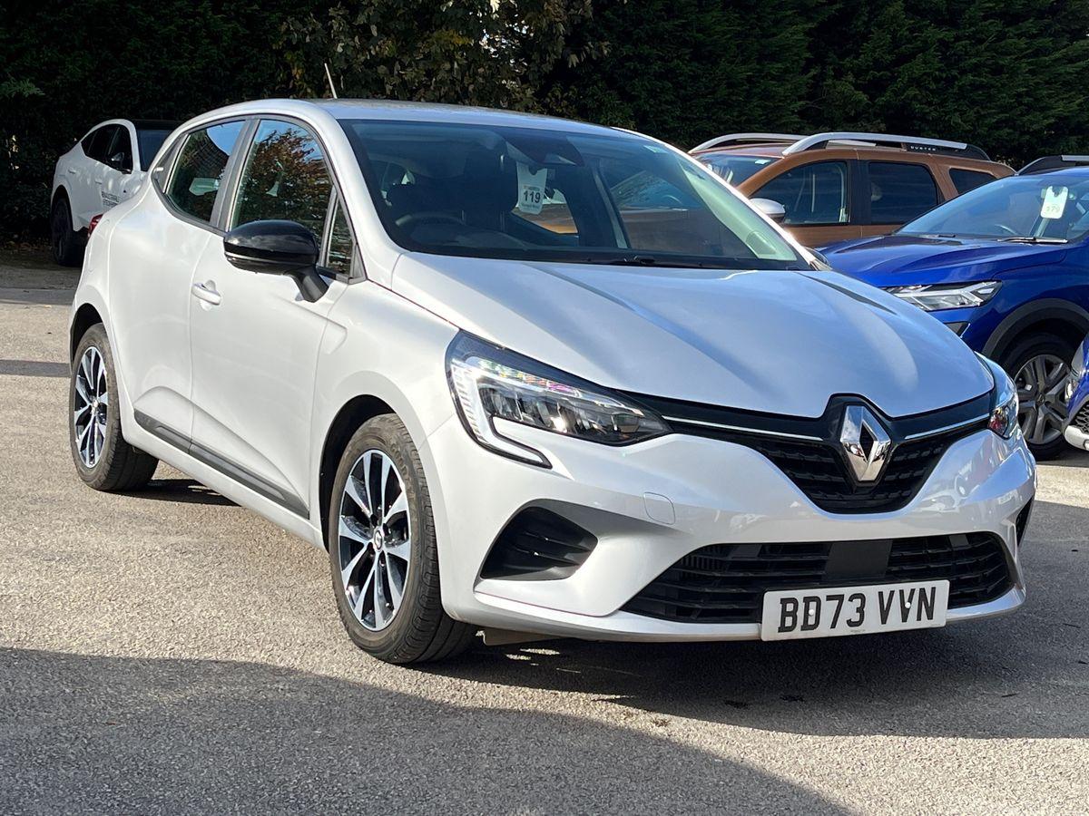 Main listing image - Renault Clio