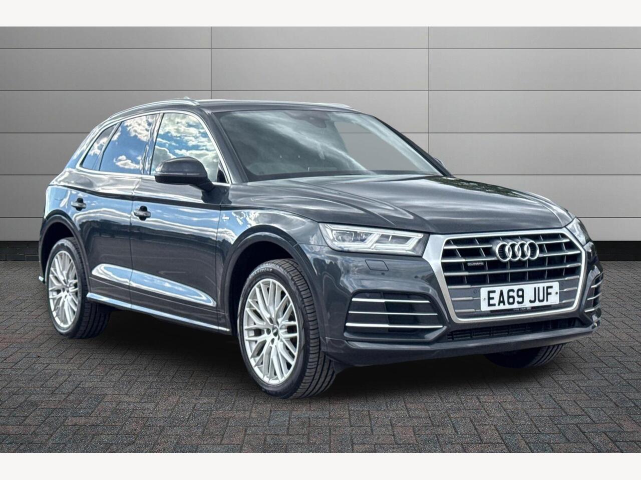 Main listing image - Audi Q5