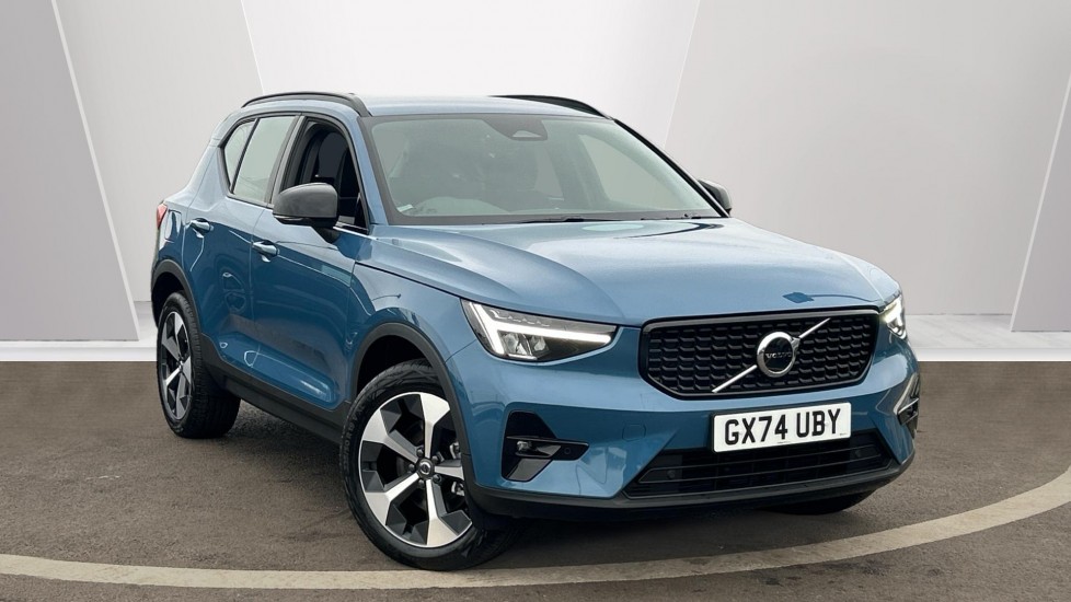 Main listing image - Volvo XC40