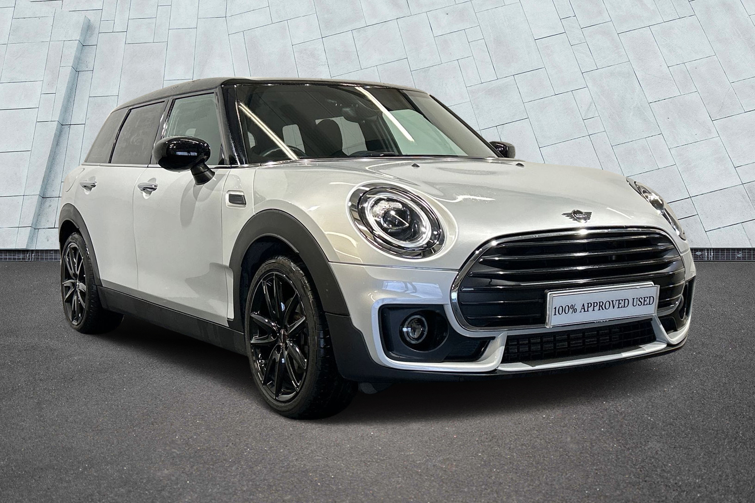 Main listing image - MINI Clubman