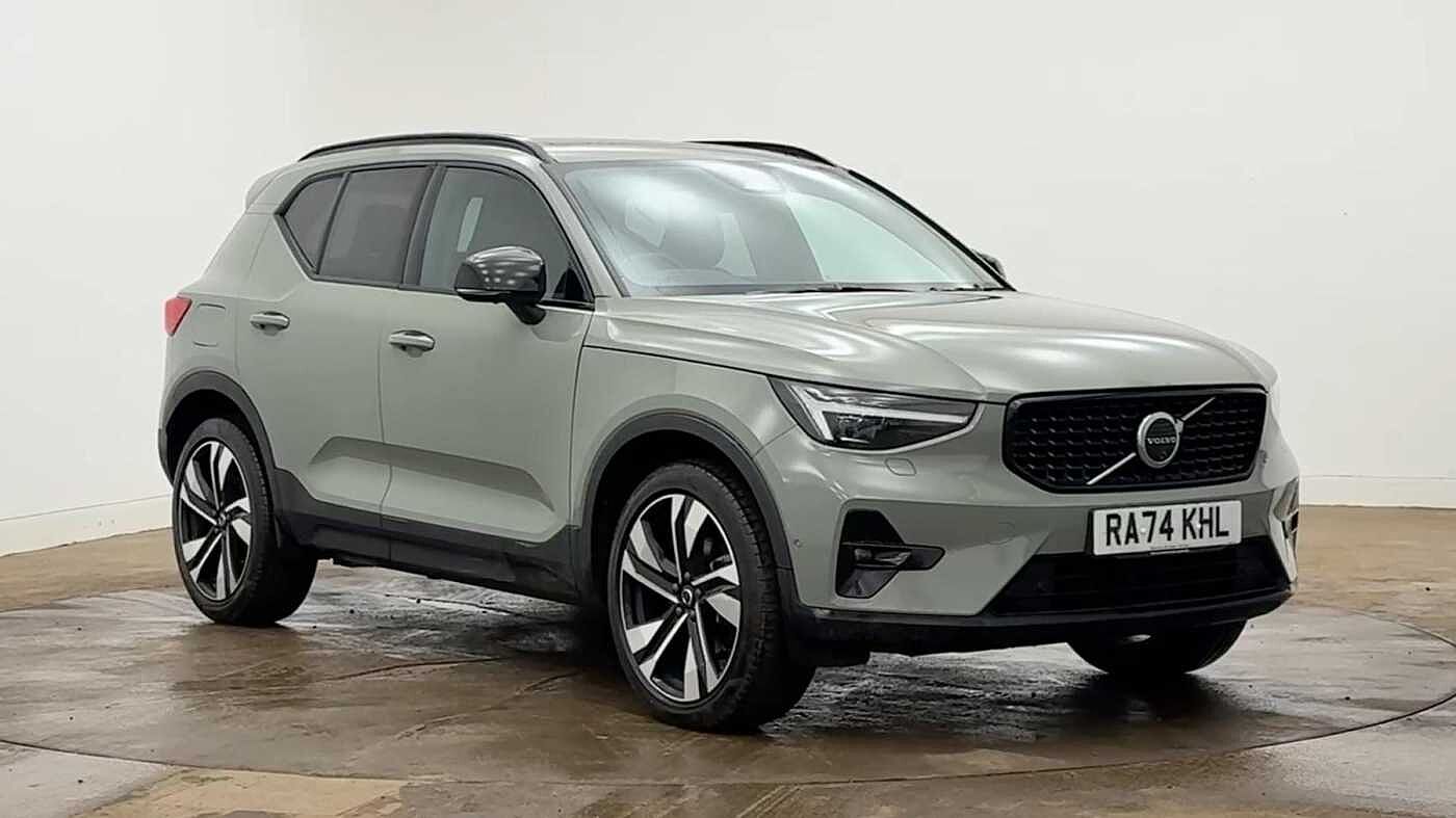 Main listing image - Volvo XC40