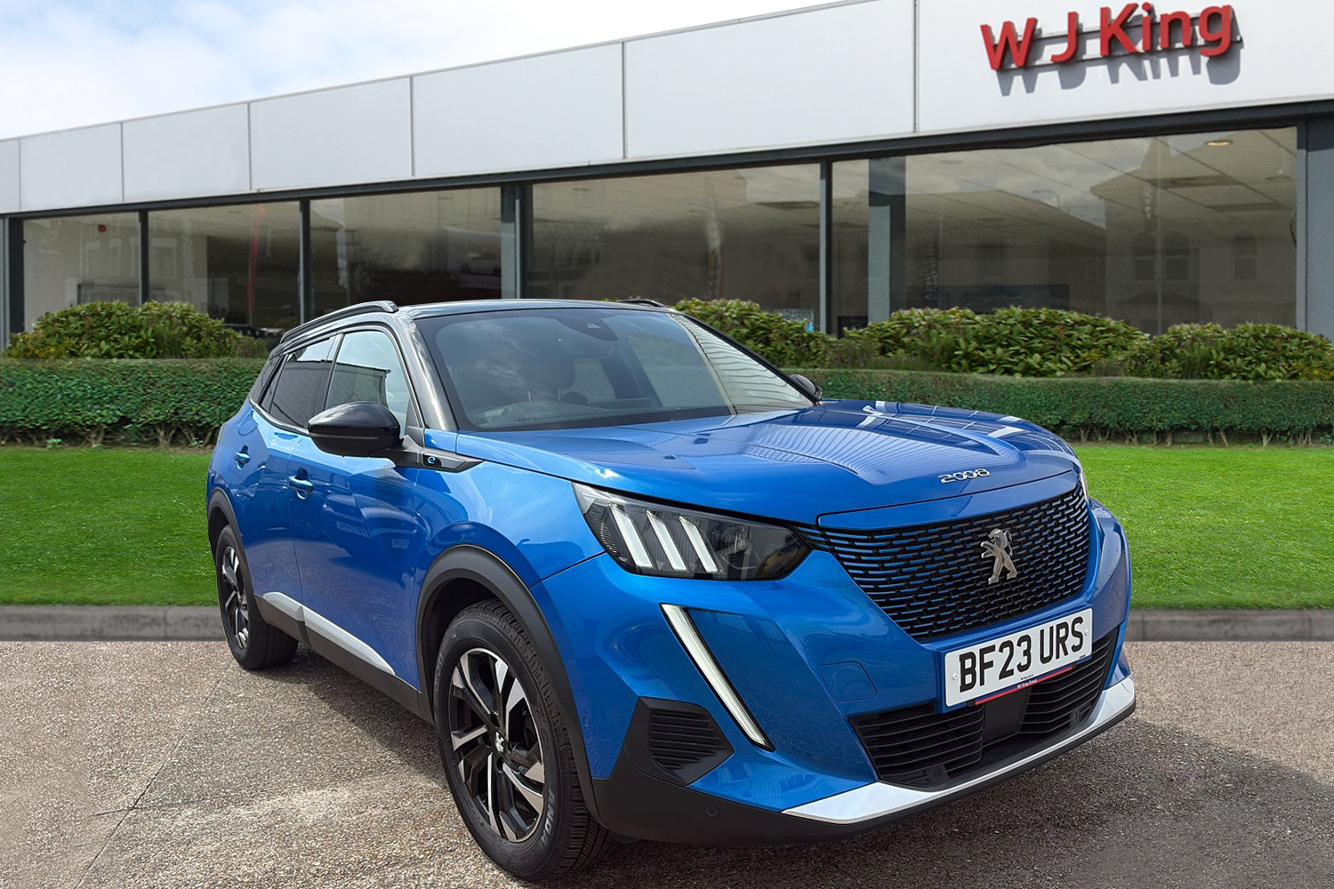 Main listing image - Peugeot e-2008