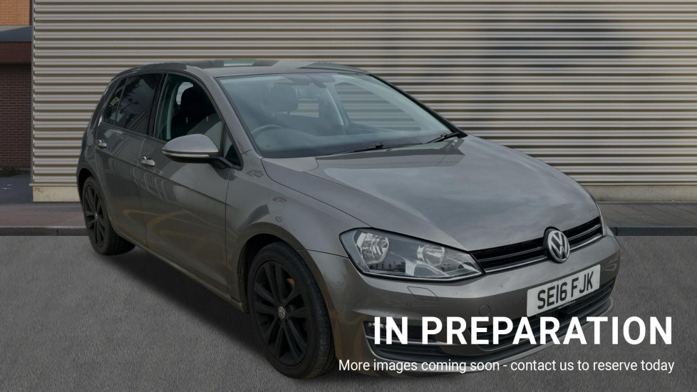 Main listing image - Volkswagen Golf